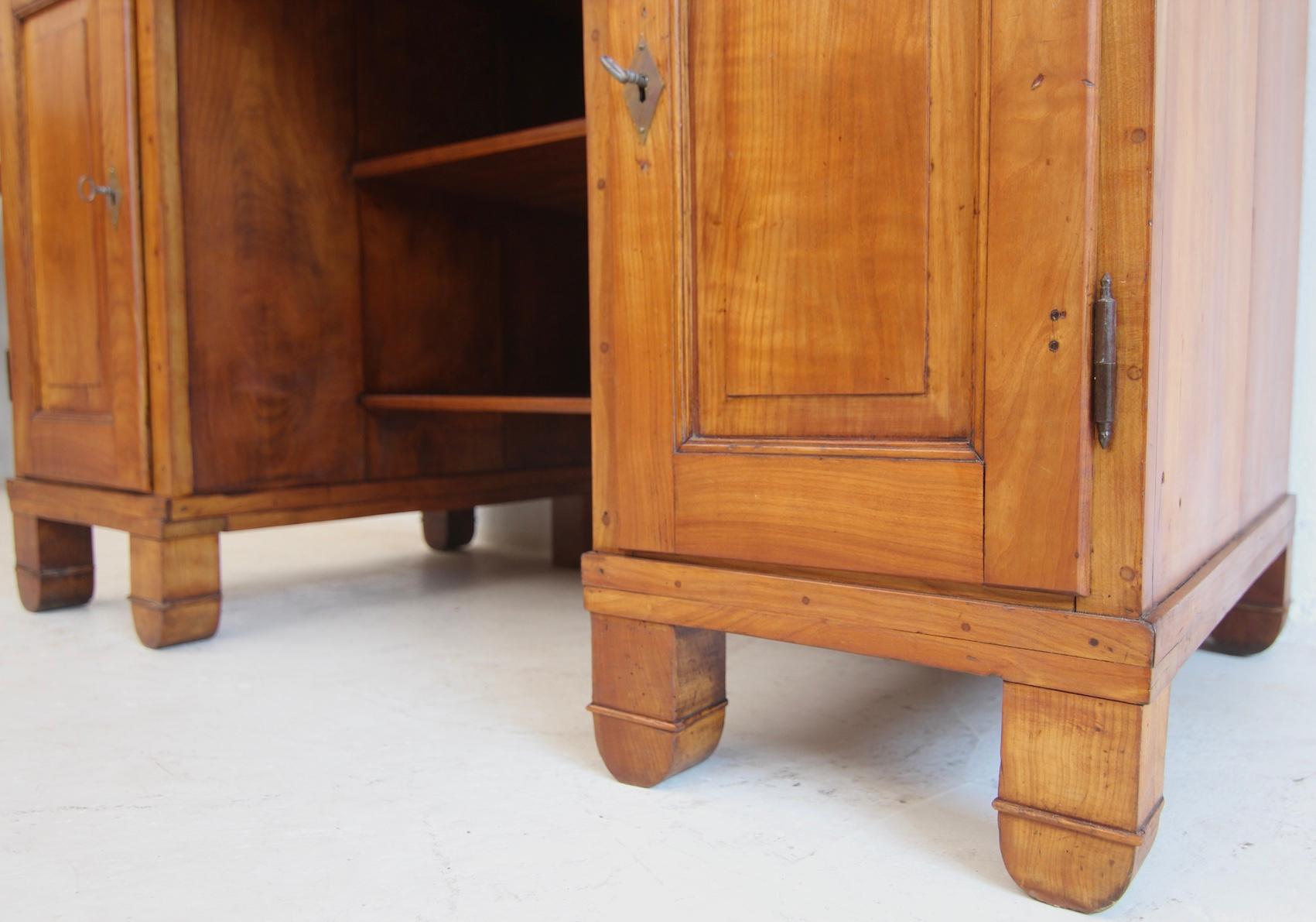 Mid 19th Century German Biedermeier Cherrywood Standing Desk For Sale 11