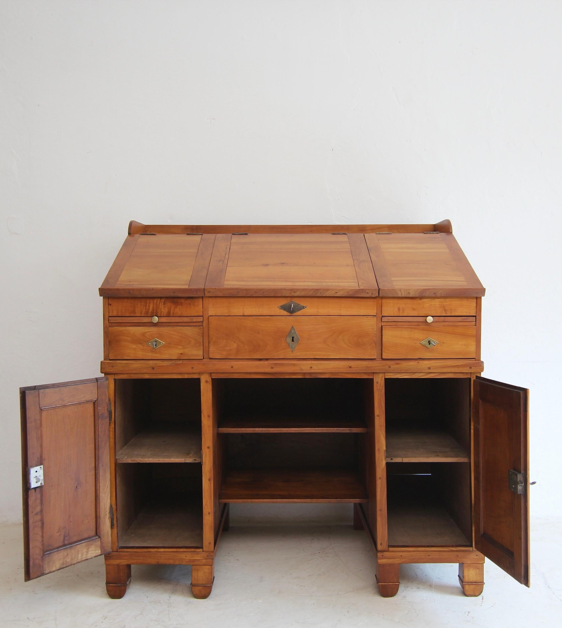 Mid 19th Century German Biedermeier Cherrywood Standing Desk For Sale 12