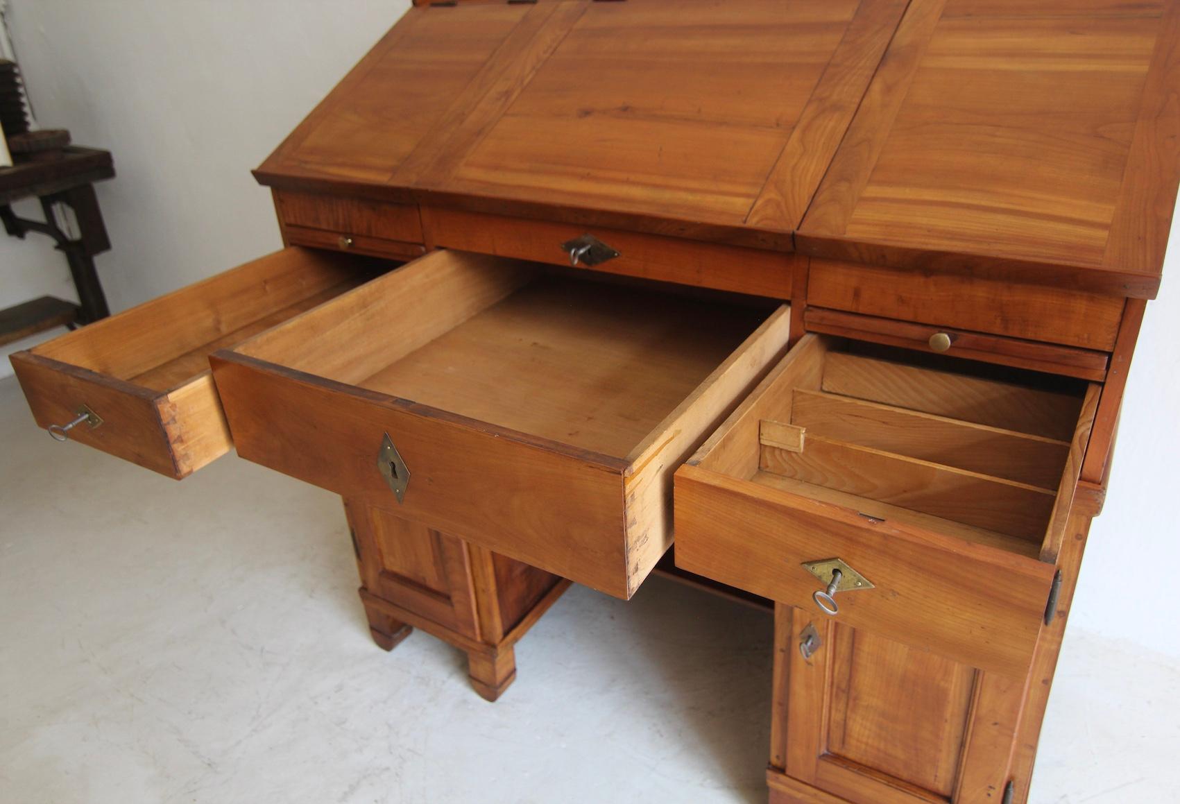 Mid 19th Century German Biedermeier Cherrywood Standing Desk For Sale 14