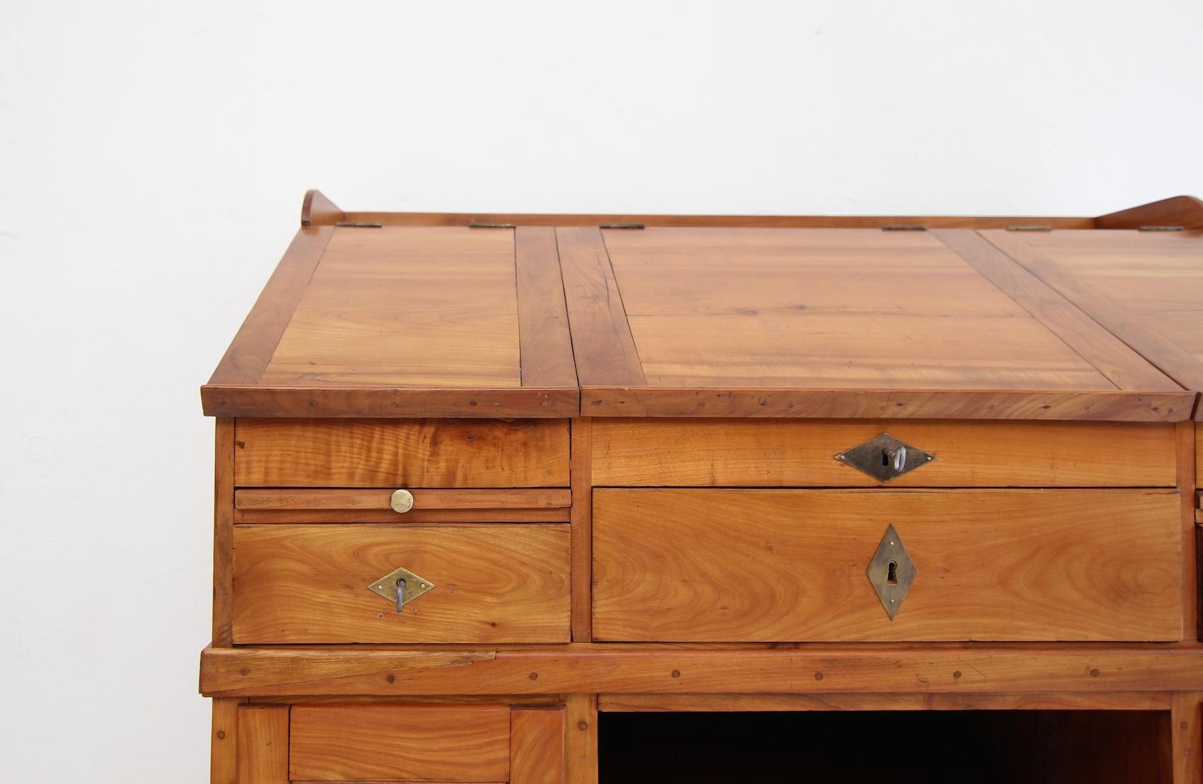 Mid 19th Century German Biedermeier Cherrywood Standing Desk For Sale 4