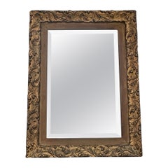 Miroir français doré au gesso du milieu du 19e siècle