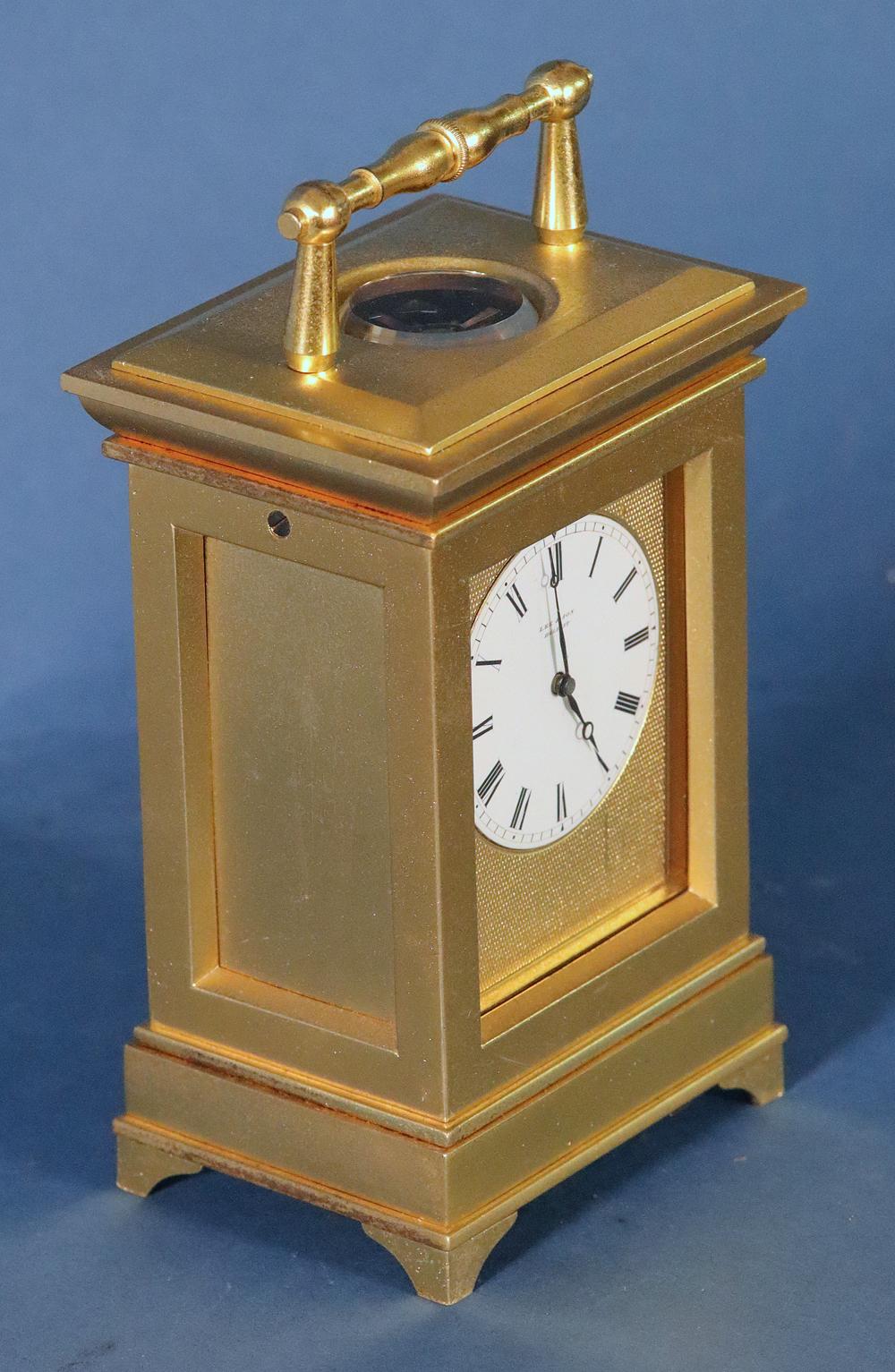 Victorien Horloge à chariot en bronze doré du milieu du 19e siècle en vente