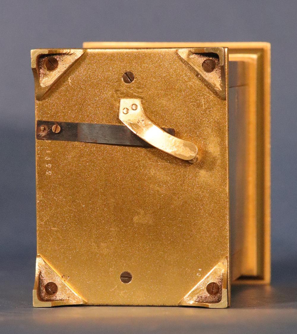 XIXe siècle Horloge à chariot en bronze doré du milieu du 19e siècle en vente