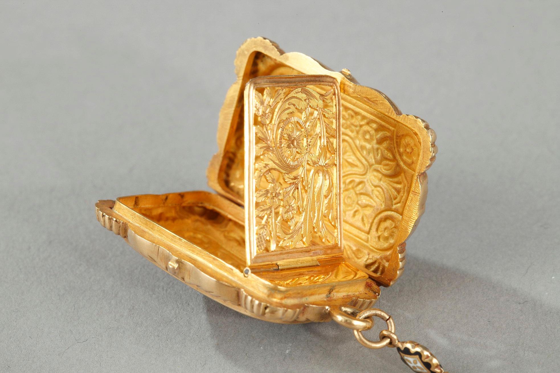 Mid-19th Century Gold Vinaigrette and Ring For Sale 1