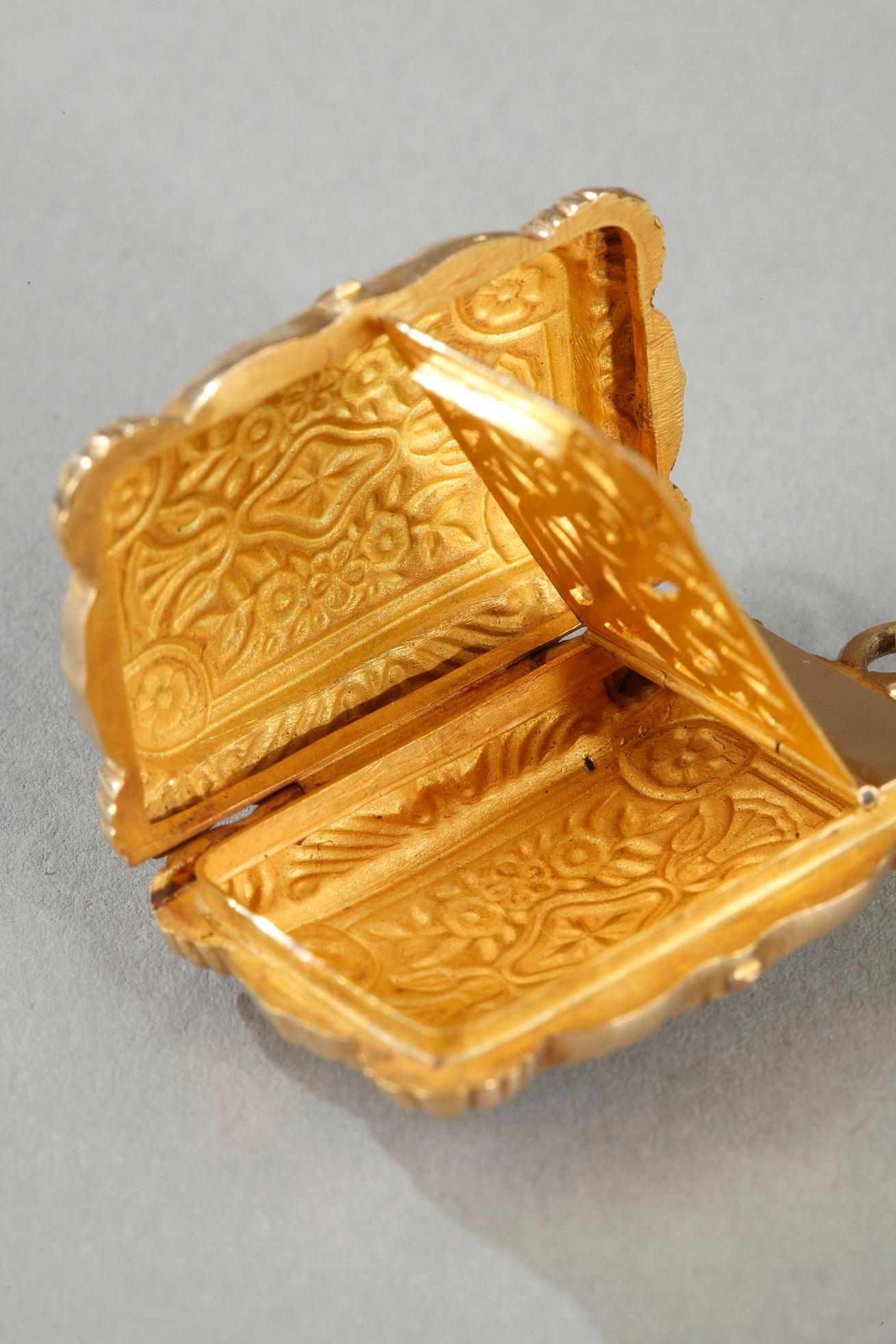 Mid-19th Century Gold Vinaigrette and Ring For Sale 3