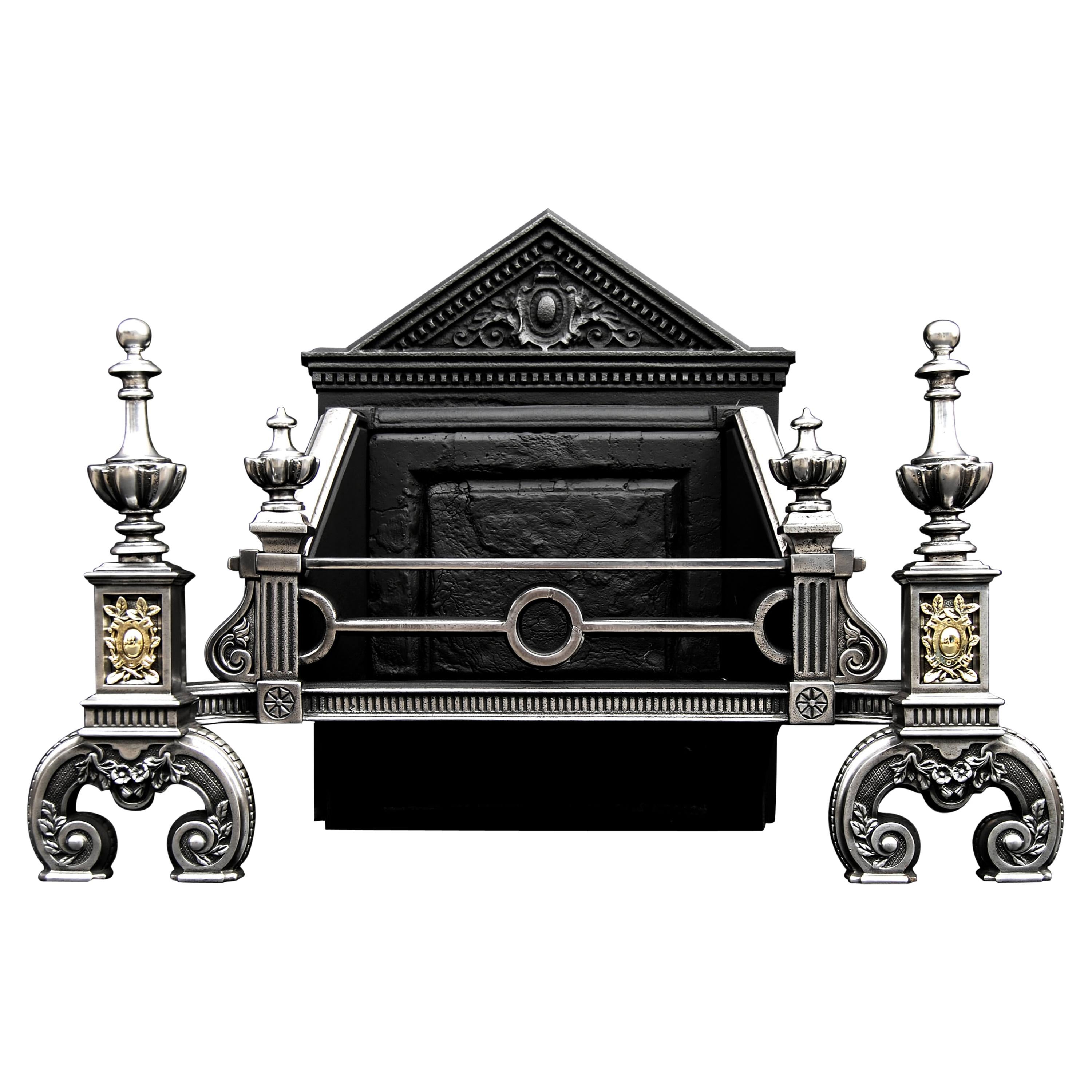 Grille de cheminée en acier ancien de style gothique du milieu du 19ème siècle