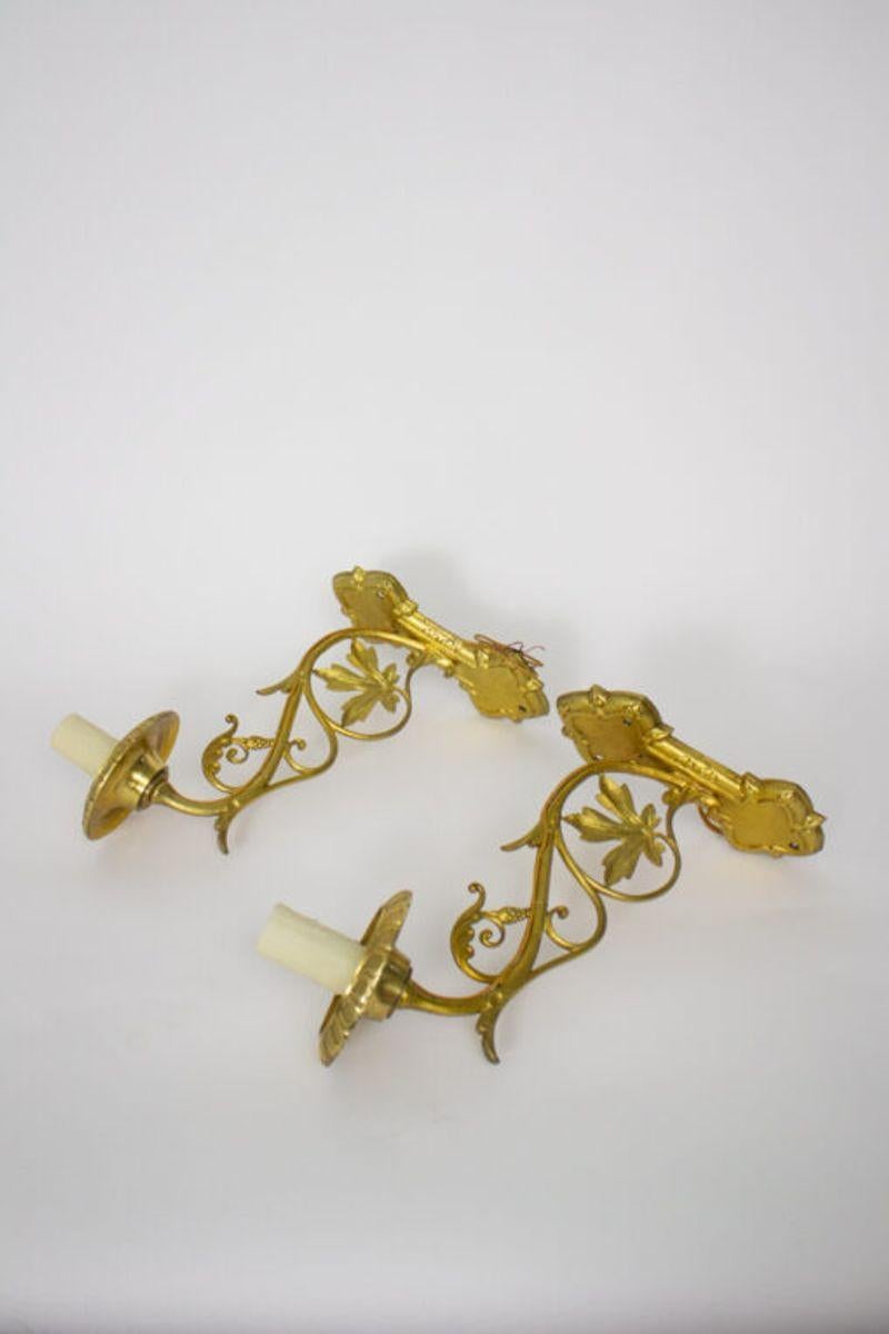 Mid 19th Century Grapevine Gilt Bronze Sconces, a Pair For Sale 2