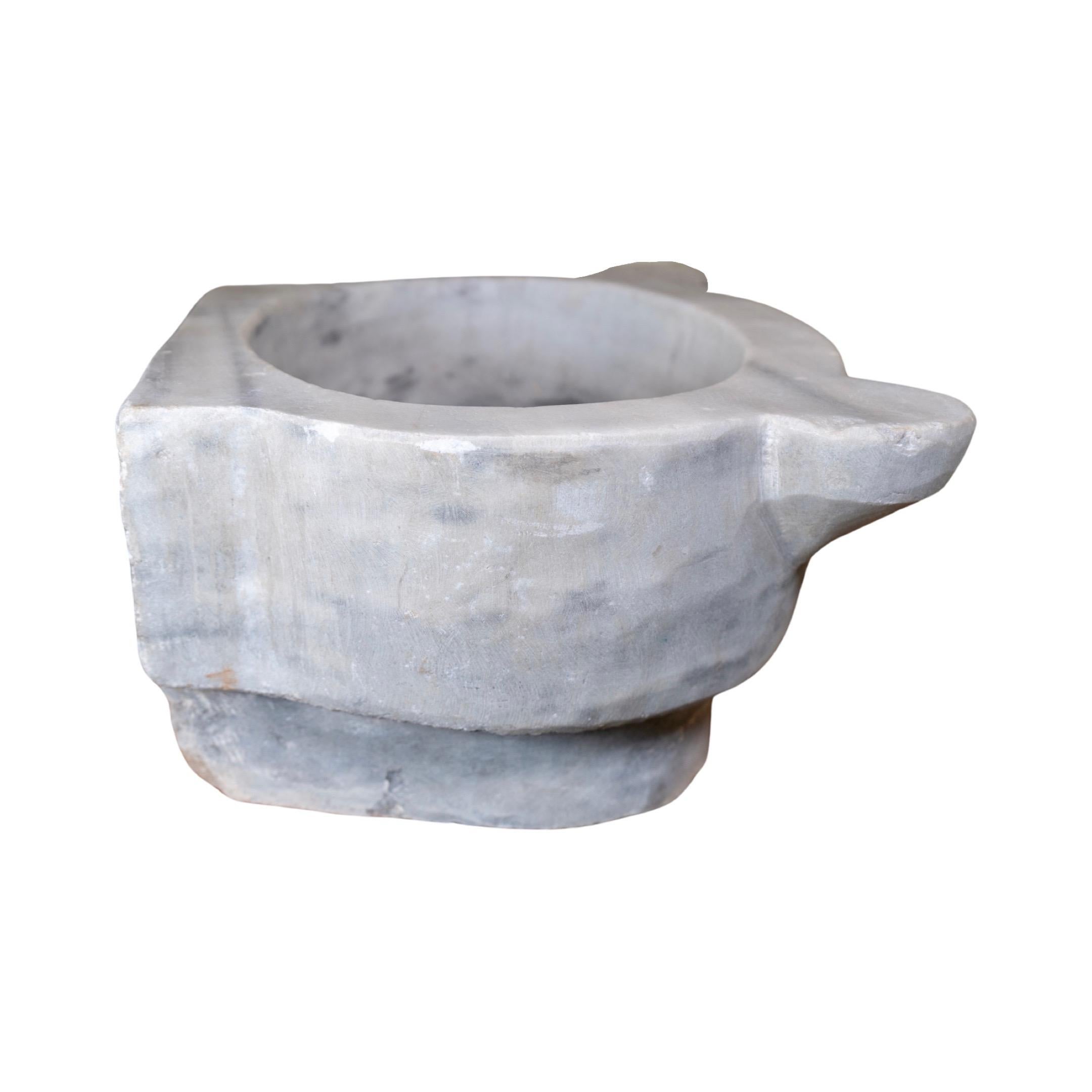 Mid-19th Century Greek White Marble Sink For Sale 3