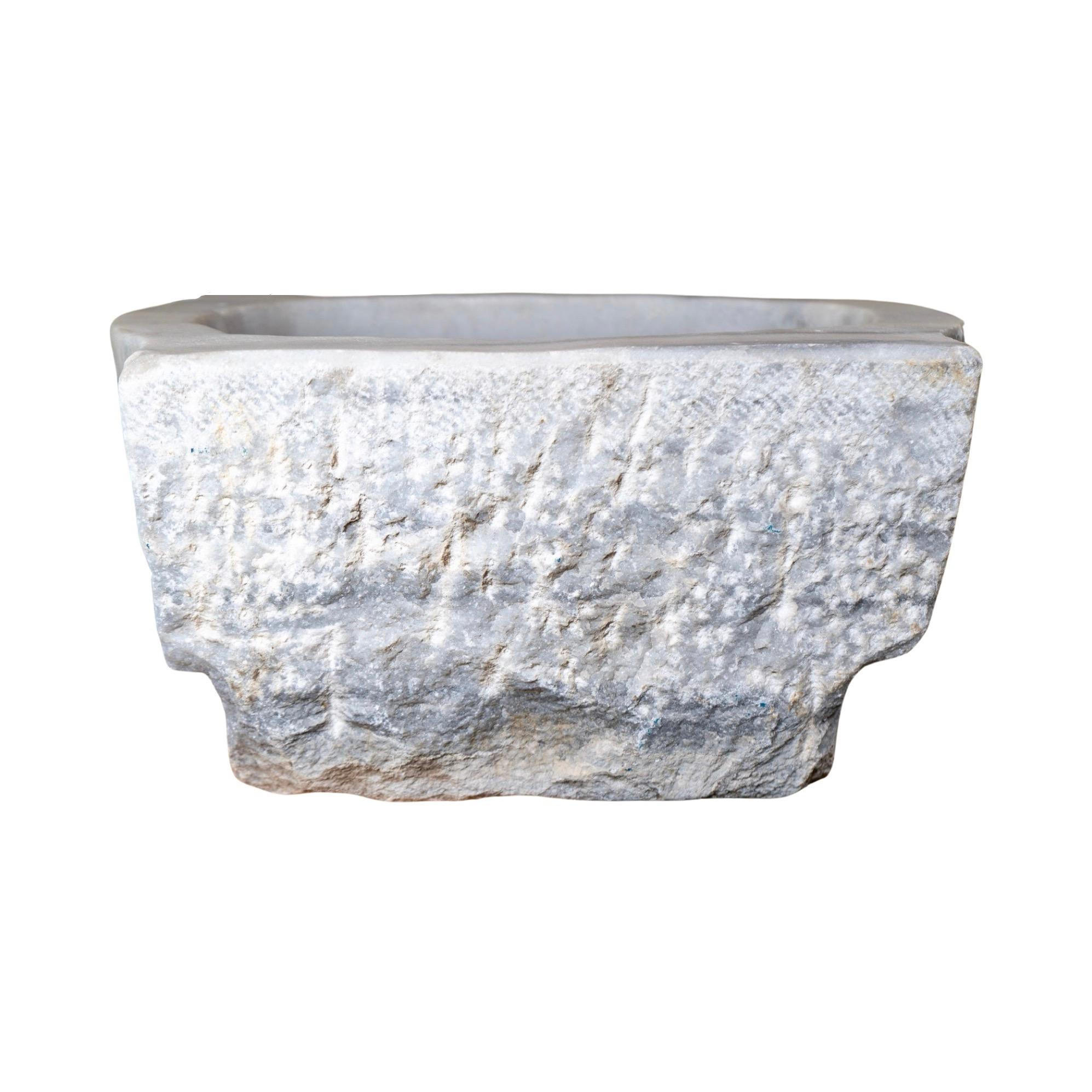 Évier grec en marbre blanc du milieu du XIXe siècle en vente 2