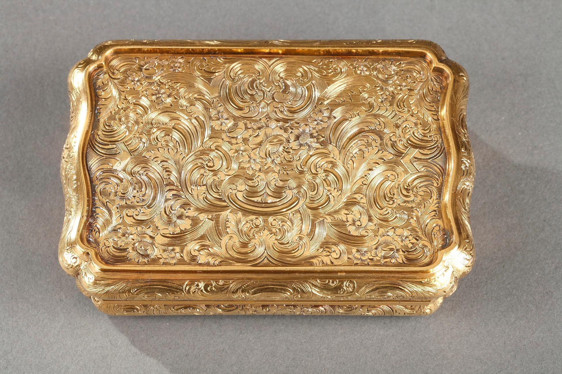 Mid-19th century Hanau Gold Box.  For Sale 2