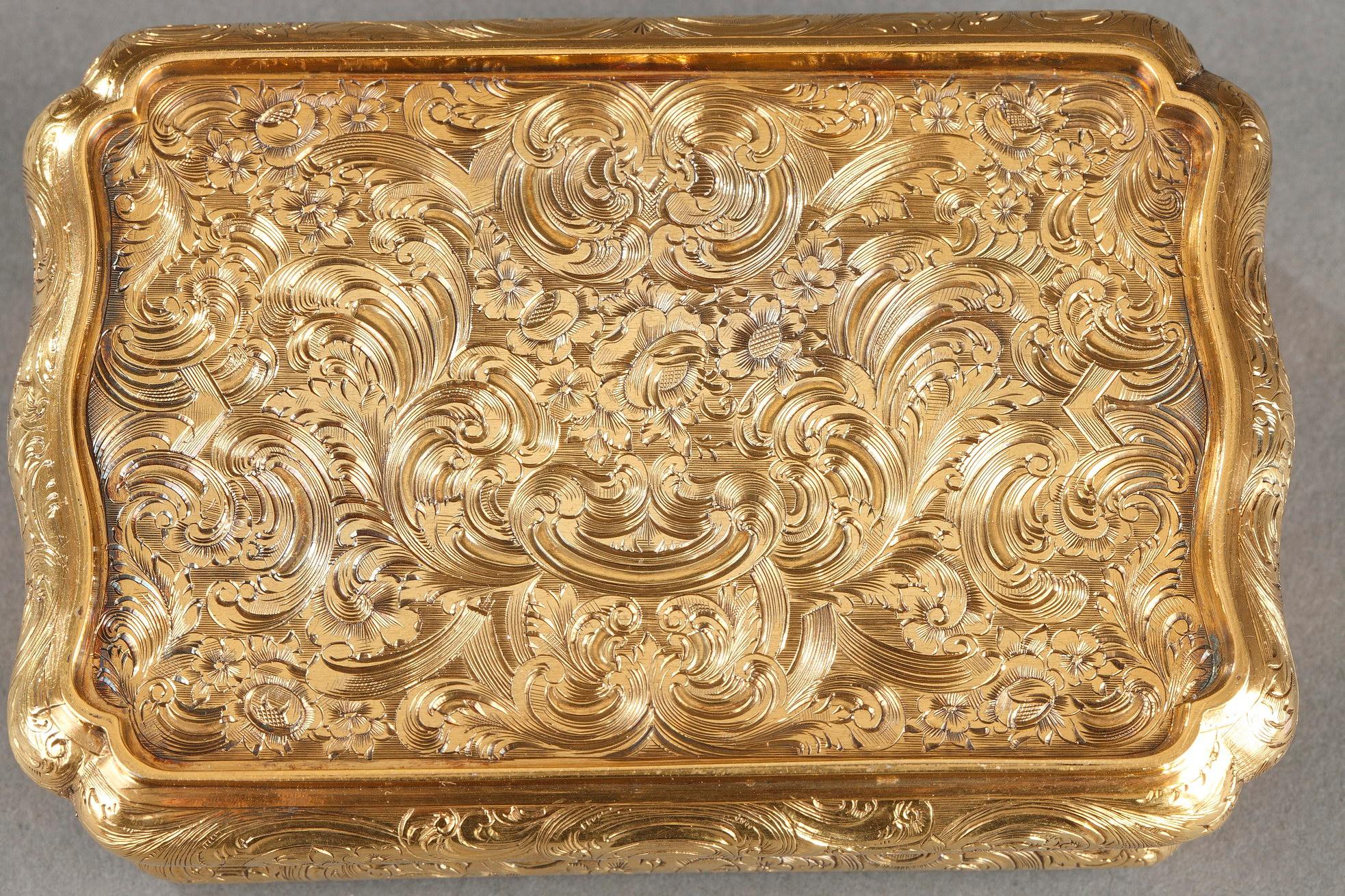 Mid-19th century Hanau Gold Box.  For Sale 3