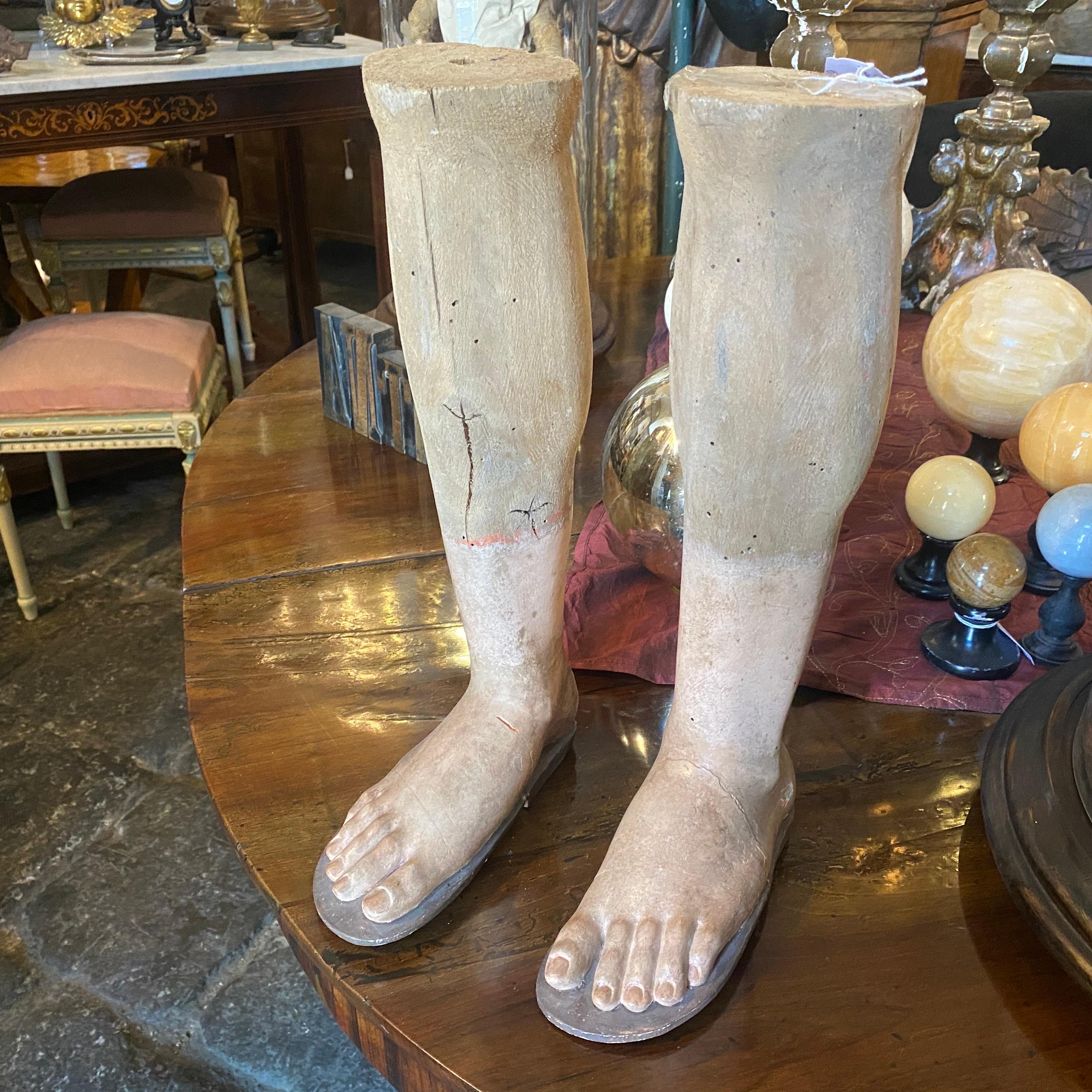 Mid-19th Century Hand-Carved and Lacquered Wood Italian Feet For Sale 5
