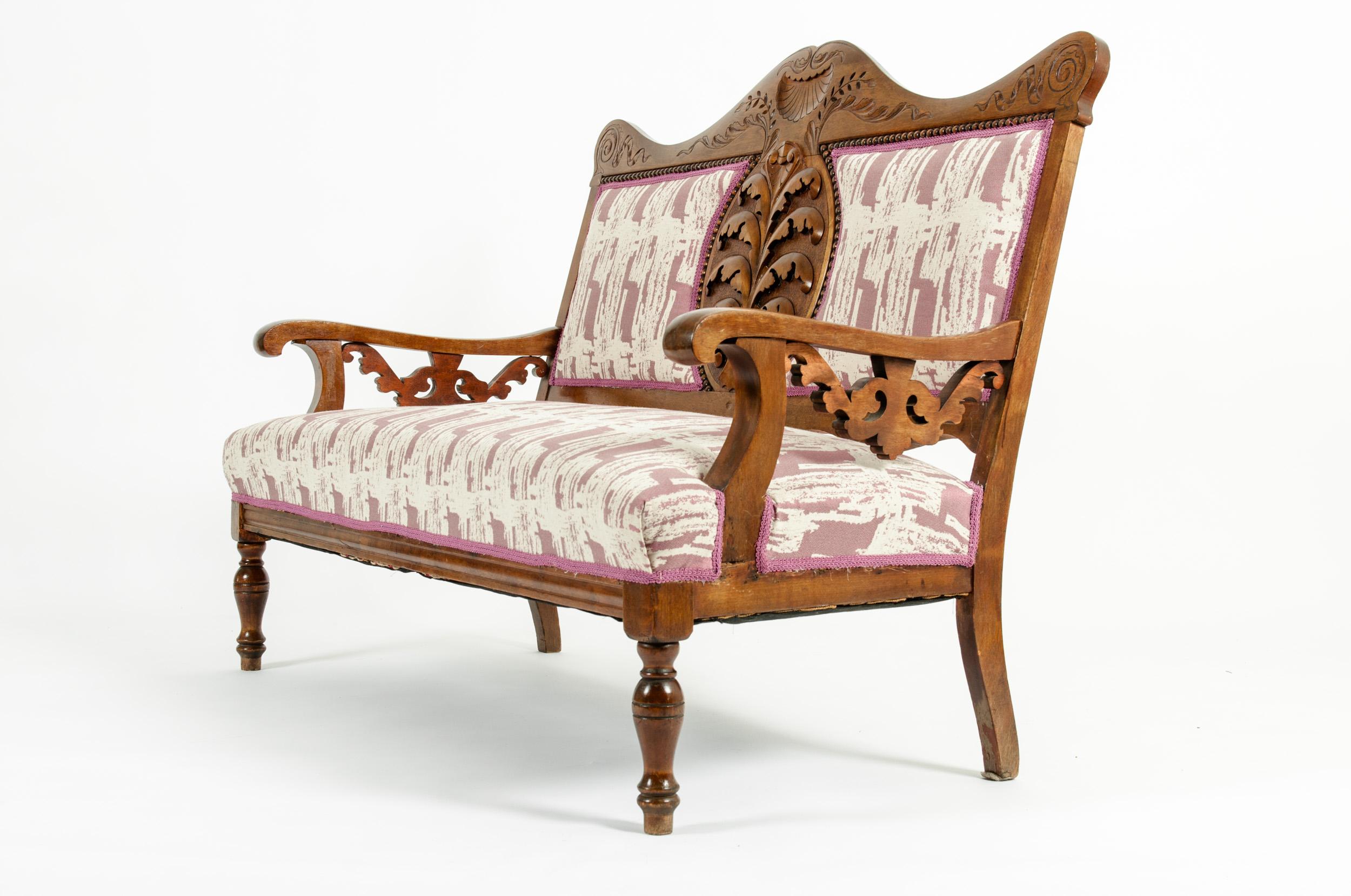 Mid-19th Century Hand Carved Mahogany Victorian Style Settee 2