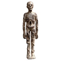Figure Memento Mori sculptée à la main au milieu du 19e siècle