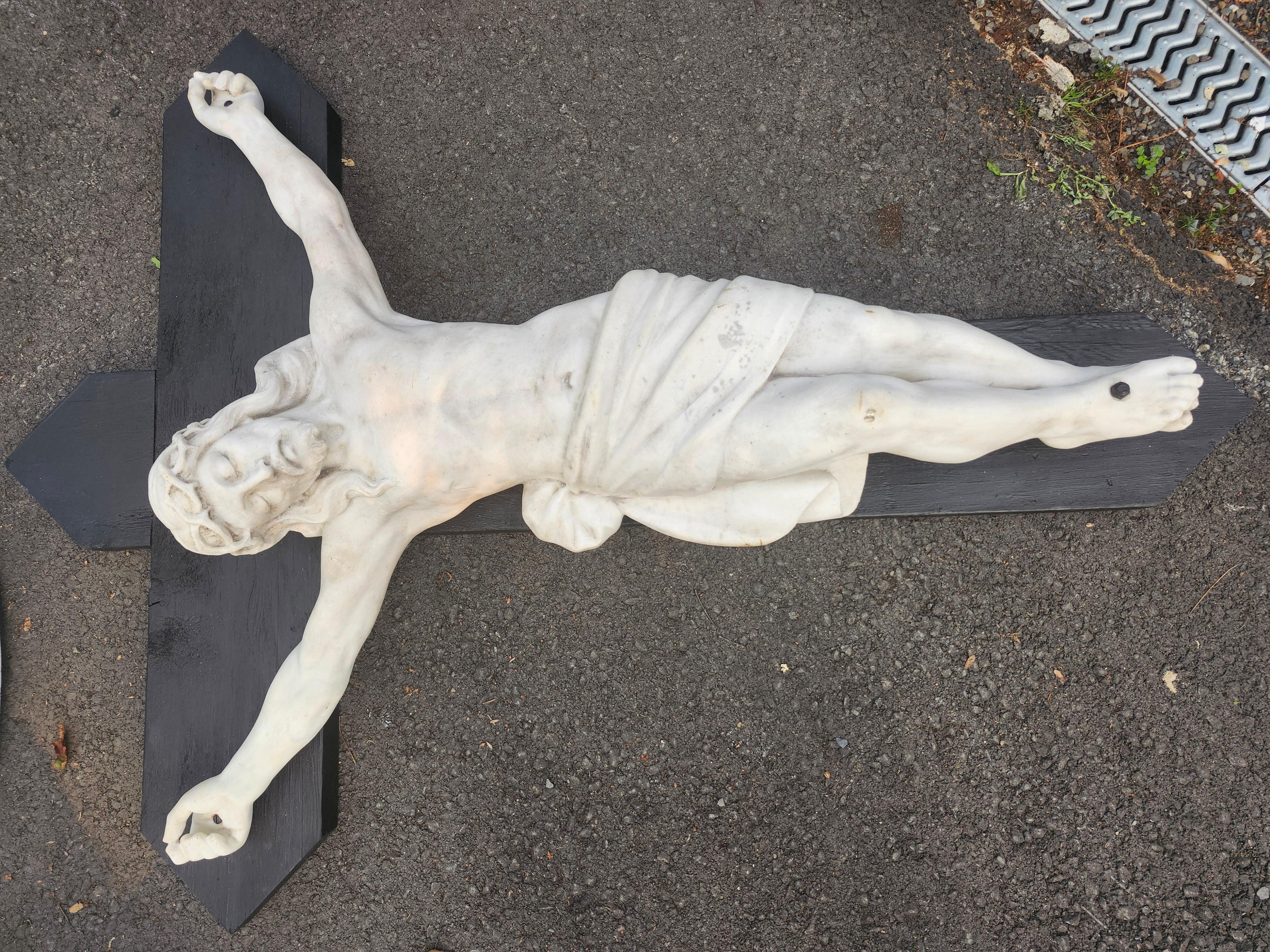 Mid 19th Century Hand Chiseled  Marble Jesus On The Cross Italy For Sale 3
