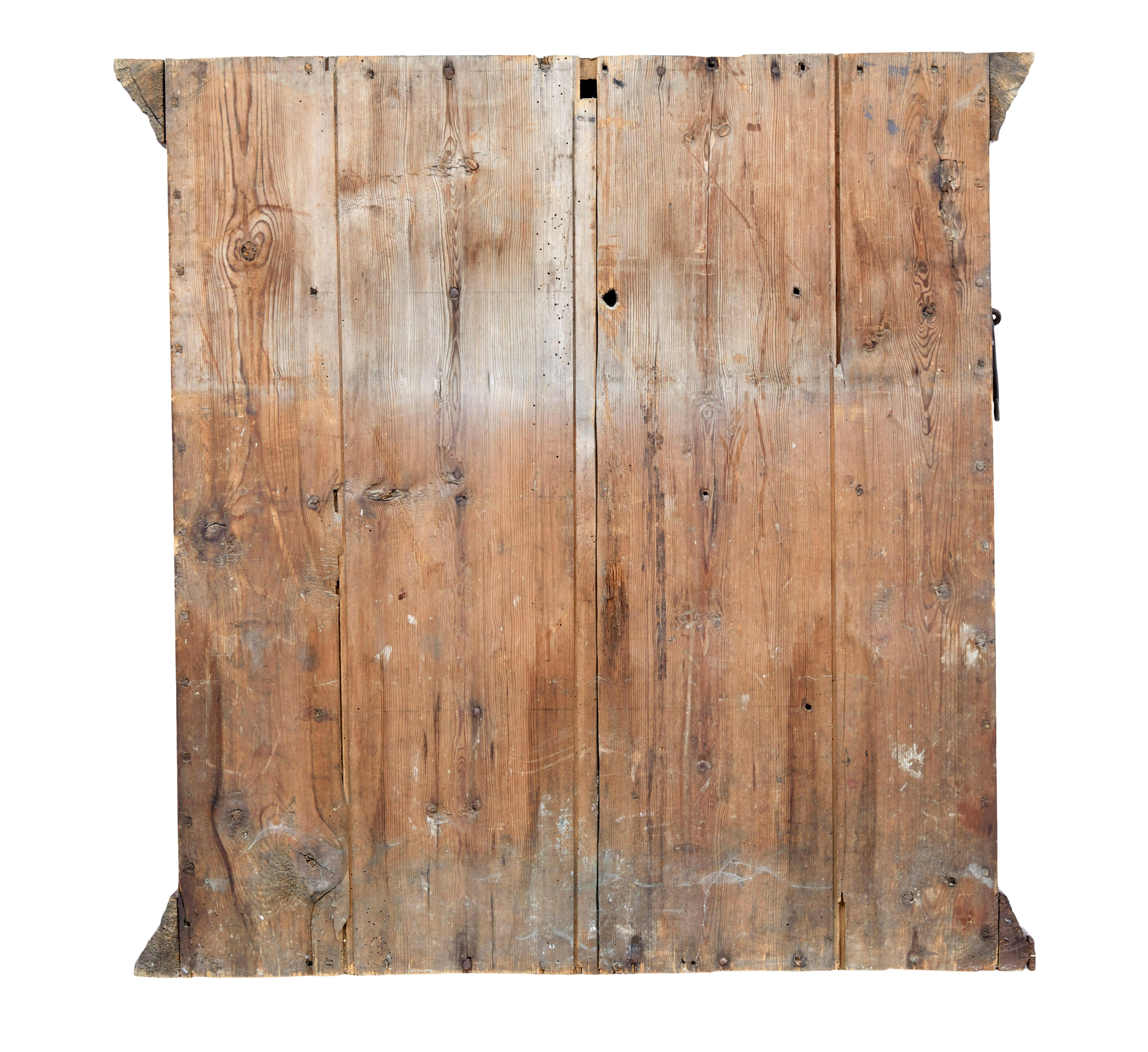 Mitte des 19. Jahrhunderts handbemalter Volkskunst-Schrank im Zustand „Gut“ im Angebot in Debenham, Suffolk