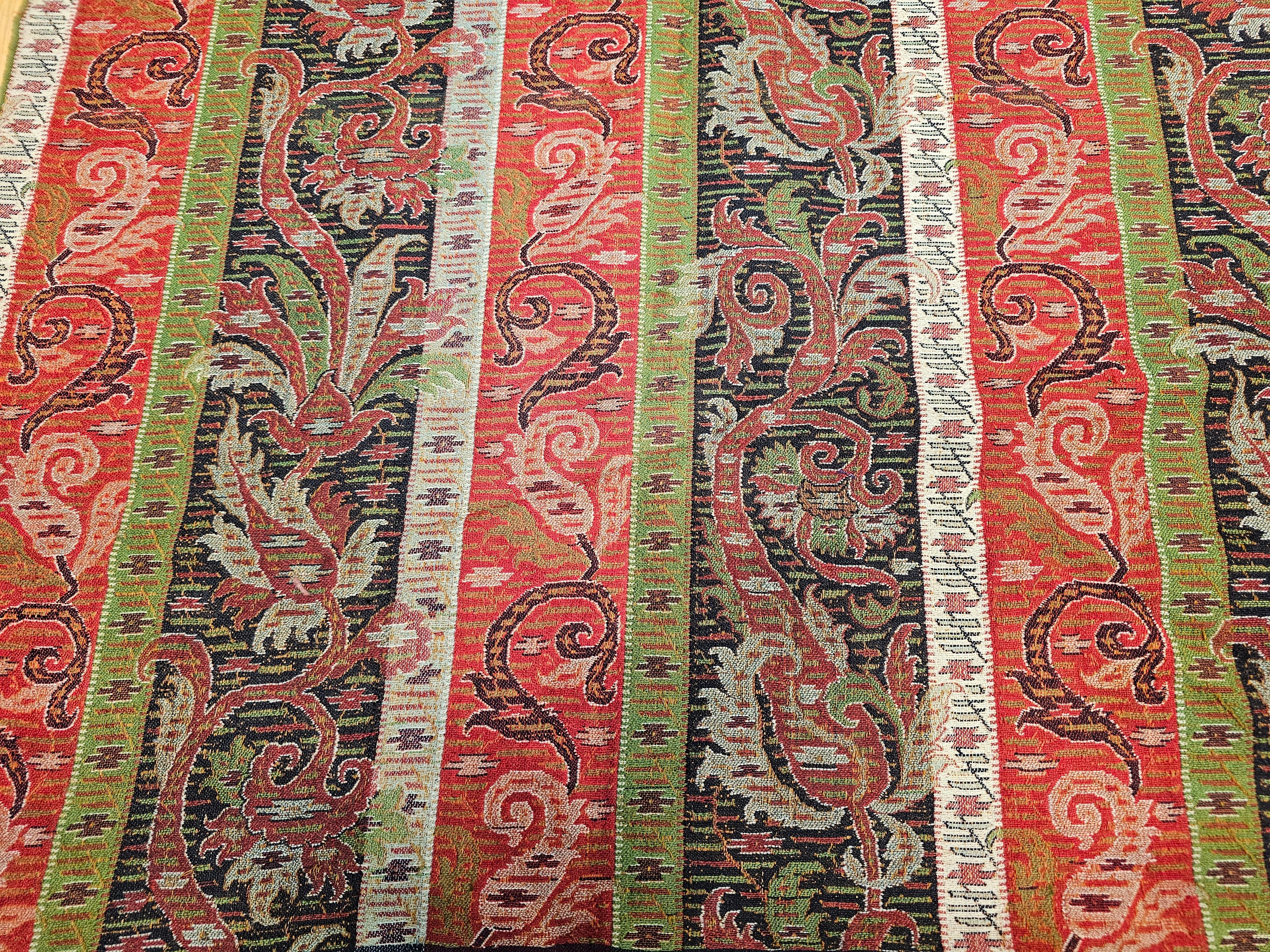 19th Century Hand-Woven Kashmiri Paisley Shawl in Brick Red, Ivory, Black, Green In Good Condition For Sale In Barrington, IL