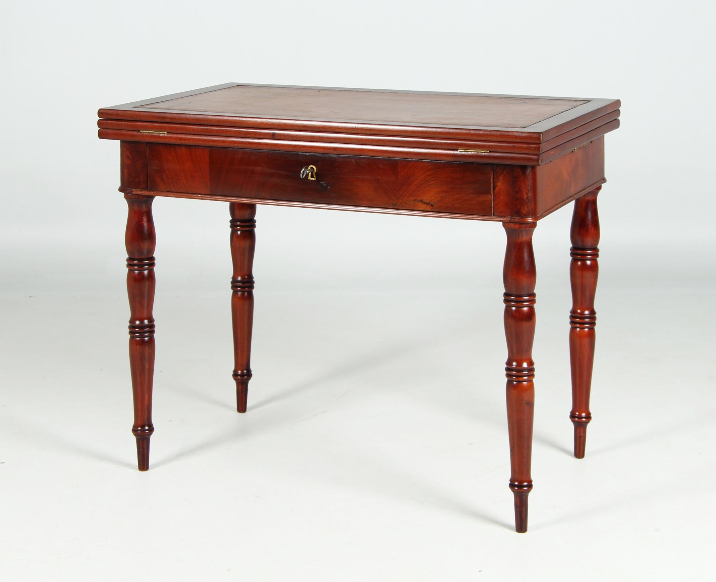 High-Adjustable Architect's Table

France
Mahogany
Mid 19th century

Dimensions: H x W x D: 79 x 93 x 56 cm, height adjustment: 79 - 120 cm

Description:
Rare writing and drawing table from the middle of the 19th century, adjustable in height and