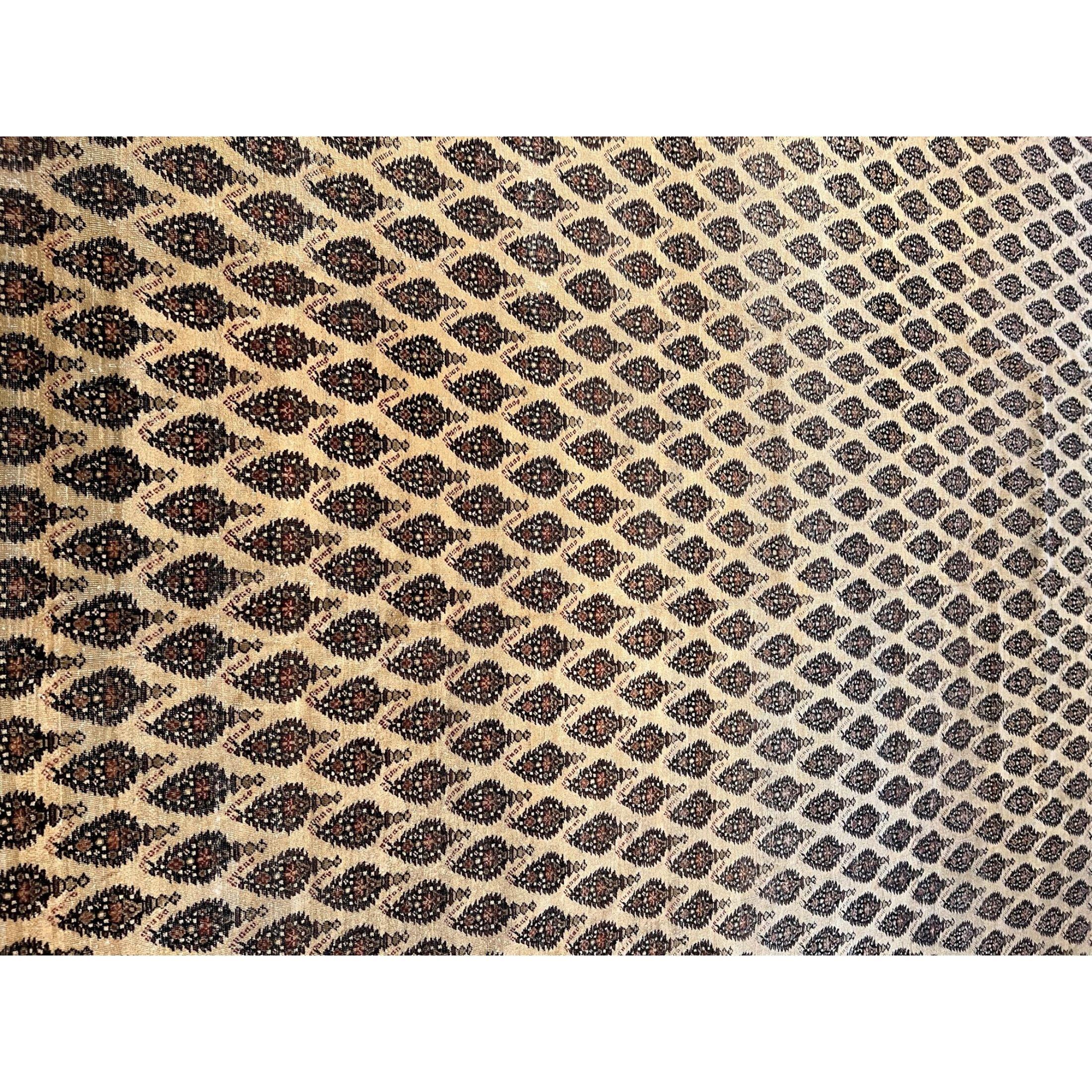 Indischer Amritzar-Teppich aus der Mitte des 19. im Zustand „Gut“ im Angebot in Los Angeles, US
