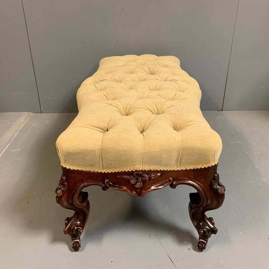 Mid-19th Century Irish Walnut Button Footstool by Strahan of Dublin For Sale 3