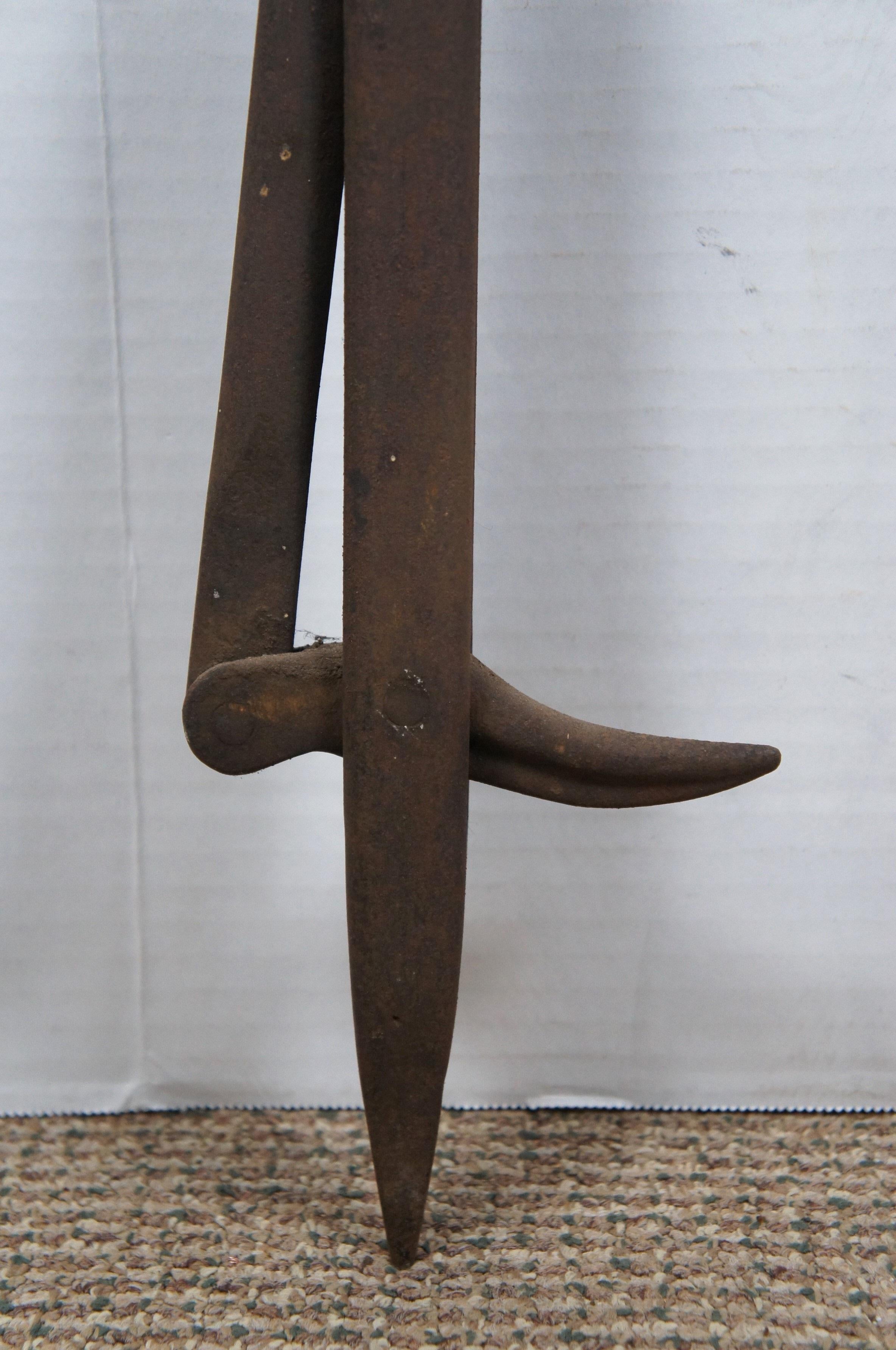 Mid 19th Century Iron Farmhouse Hay Bale Grapple Carrier Hook Tongs Tool 37