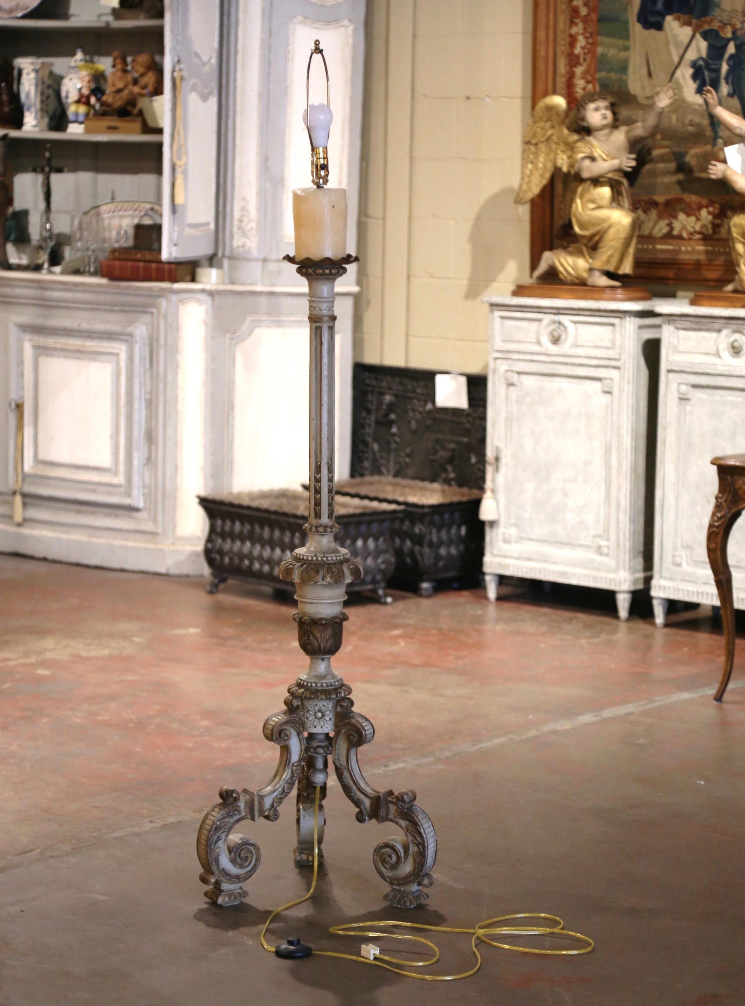 Hand-Carved Mid-19th Century Italian Carved Polychrome and Painted Floor Lamp  For Sale