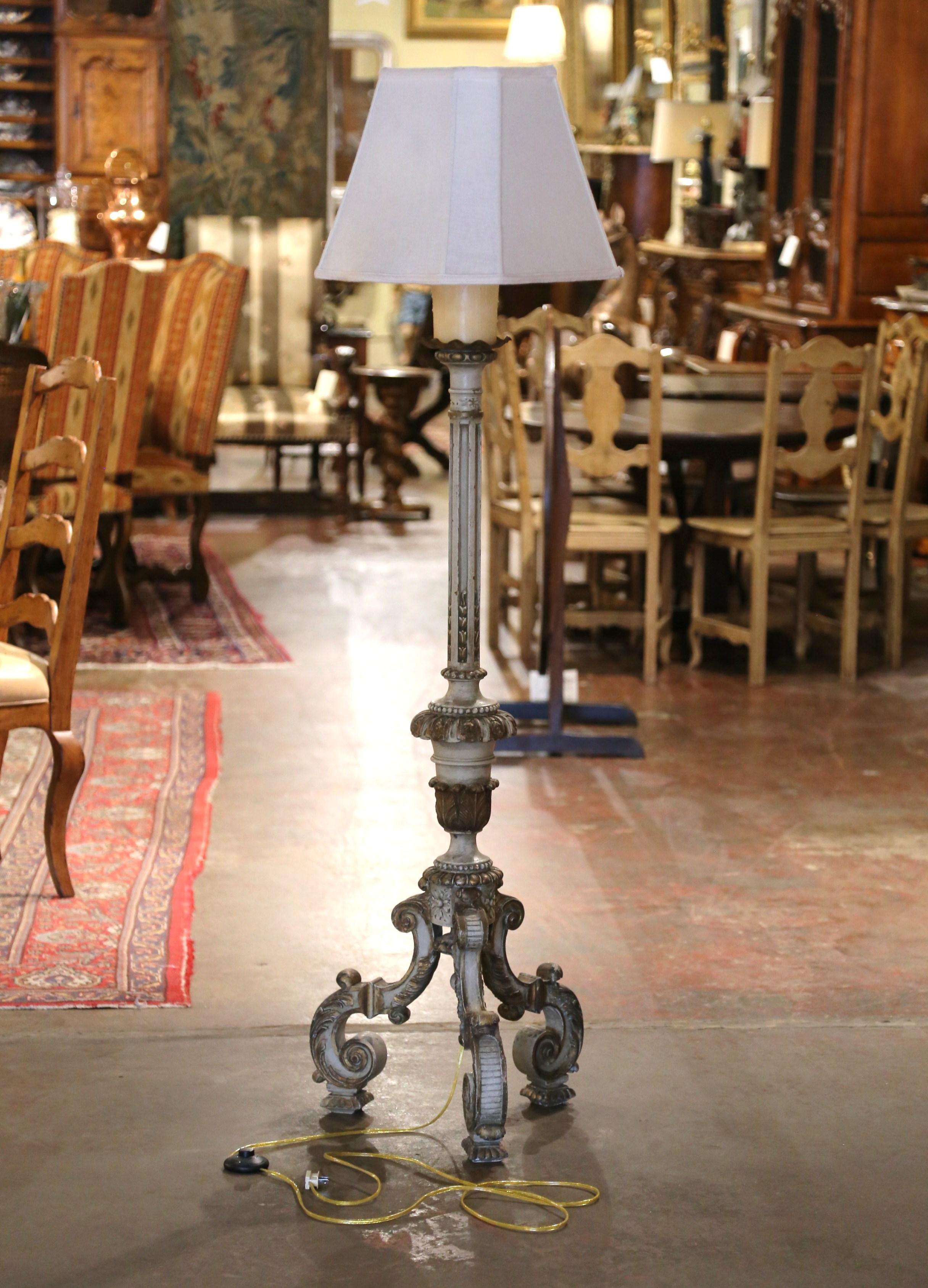 Mid-19th Century Italian Carved Polychrome and Painted Floor Lamp  In Excellent Condition For Sale In Dallas, TX