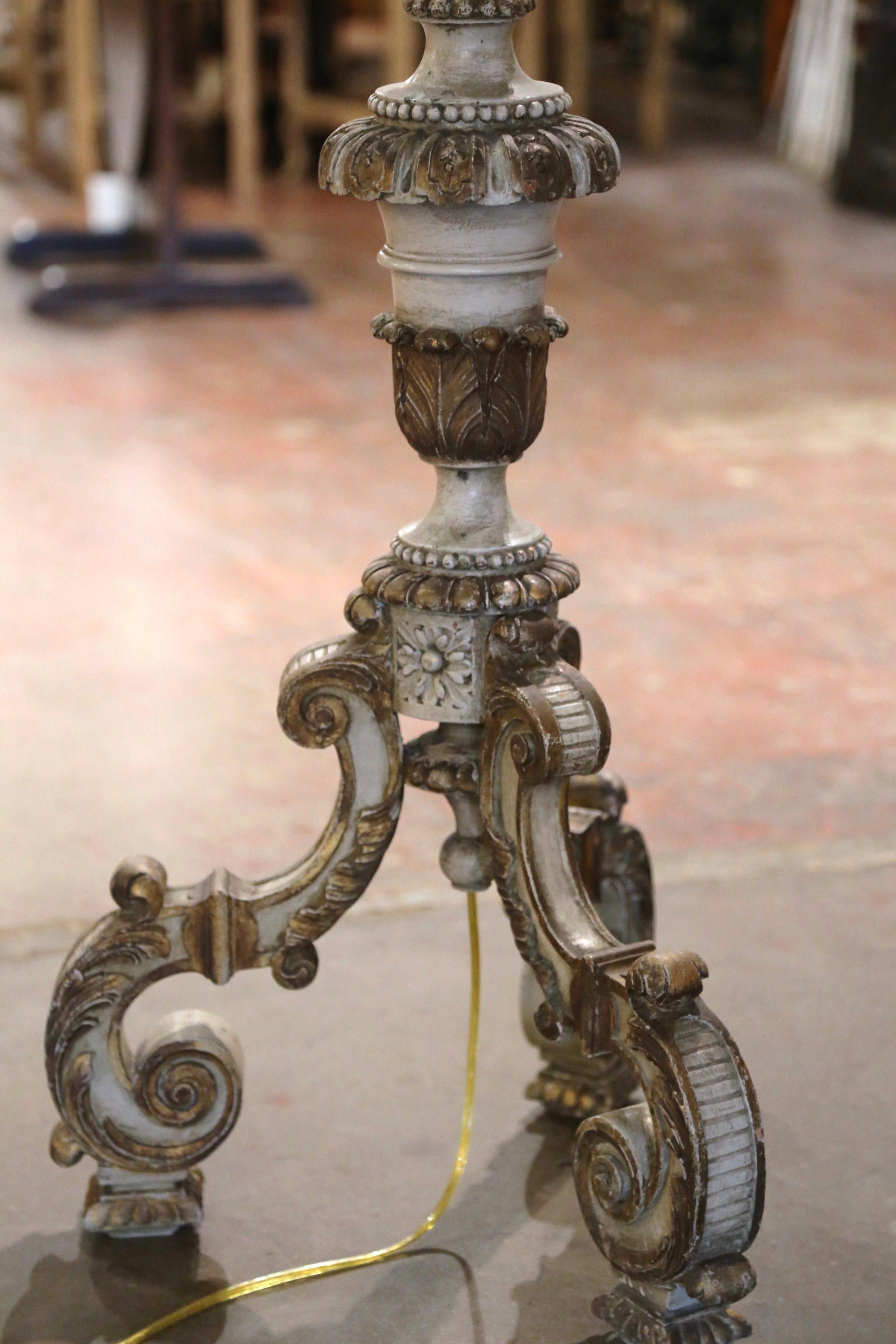 Mitte des 19. Jahrhunderts Italienische geschnitzte, polychrome und bemalte Stehlampe  im Angebot 2