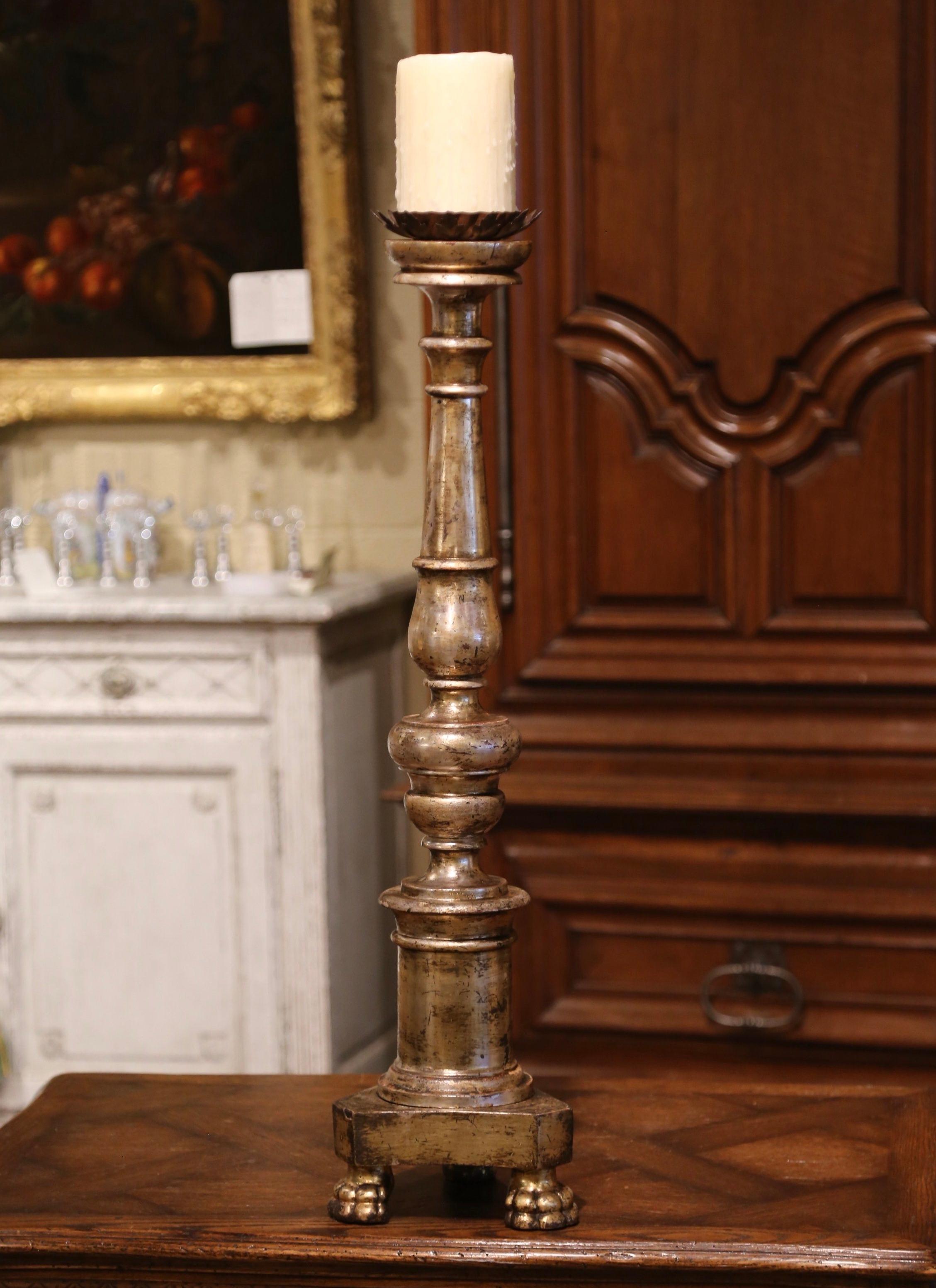 Feuille d'or Porte-bougies italien sculpté en argent et doré du milieu du XIXe siècle en vente