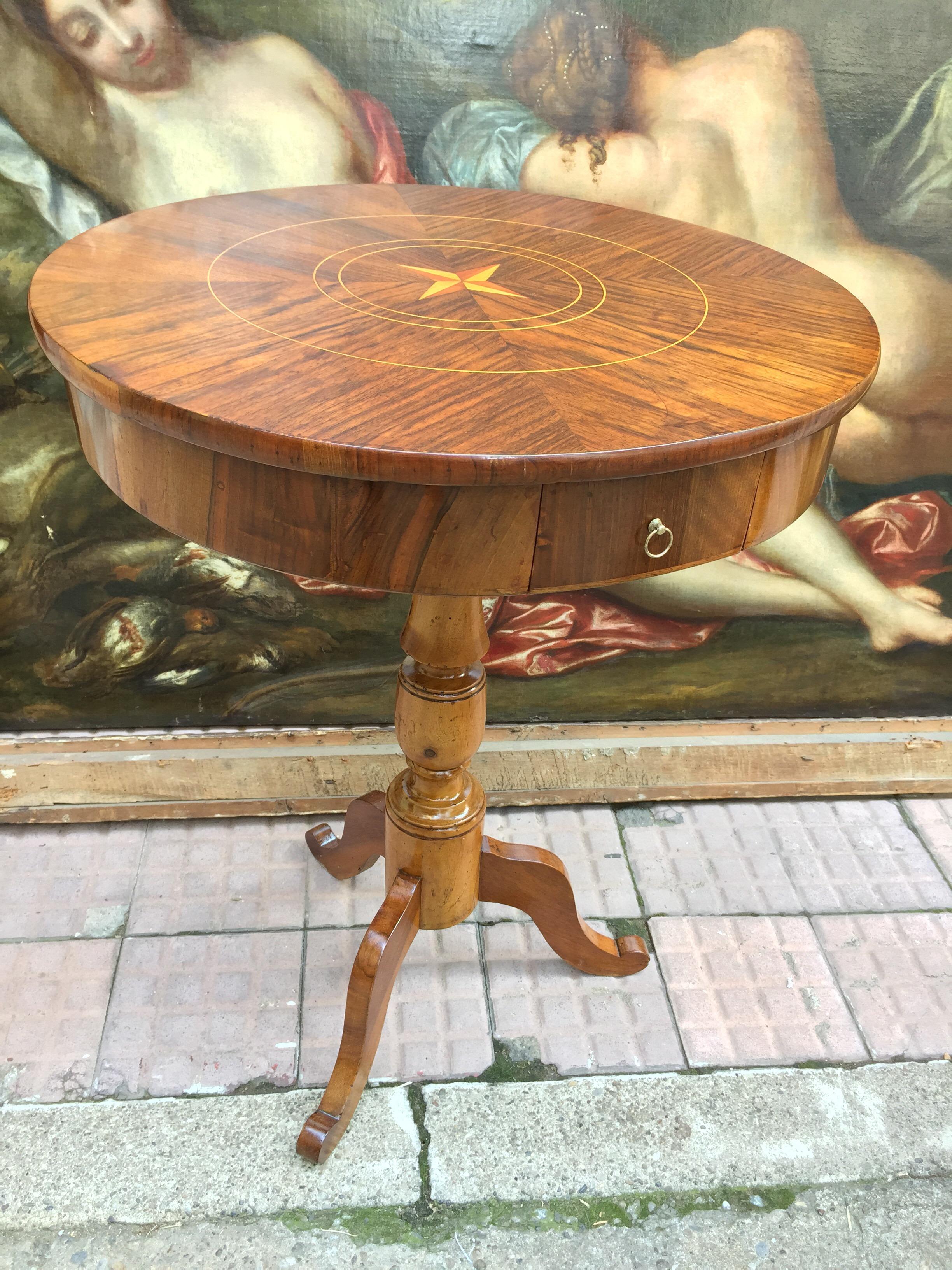 Boxwood Mid-19th Century Italian Circular Gueridon Louis Philippe Centre Table