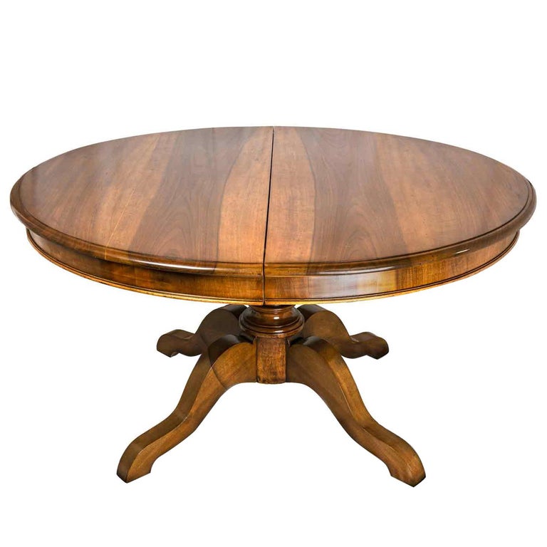 Mid-19th Century Italian Extendable Oval Walnut Dining ...