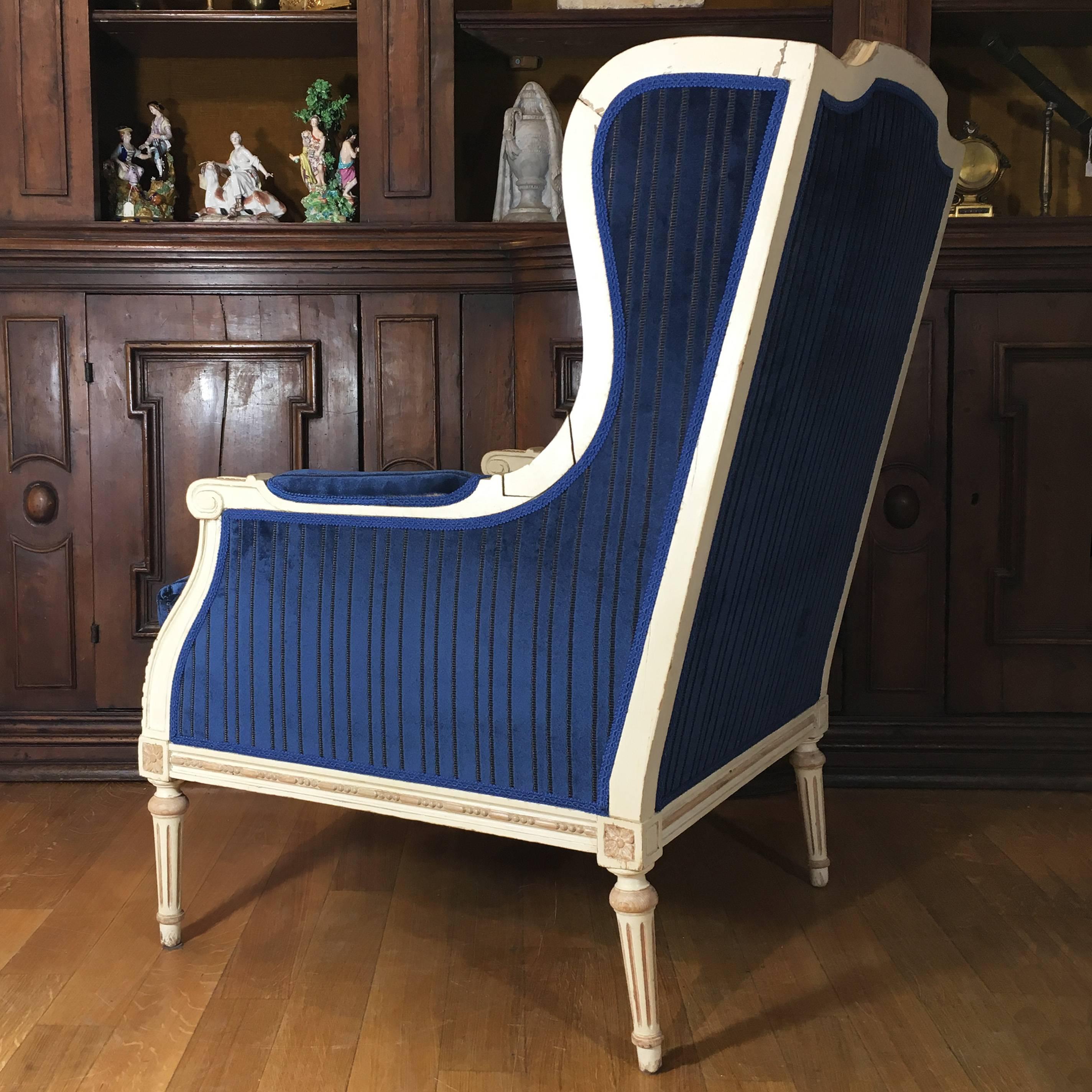 Poplar Mid-19th Century Italian Louis XVI Style Painted Polpar Wood Wing Chairs For Sale