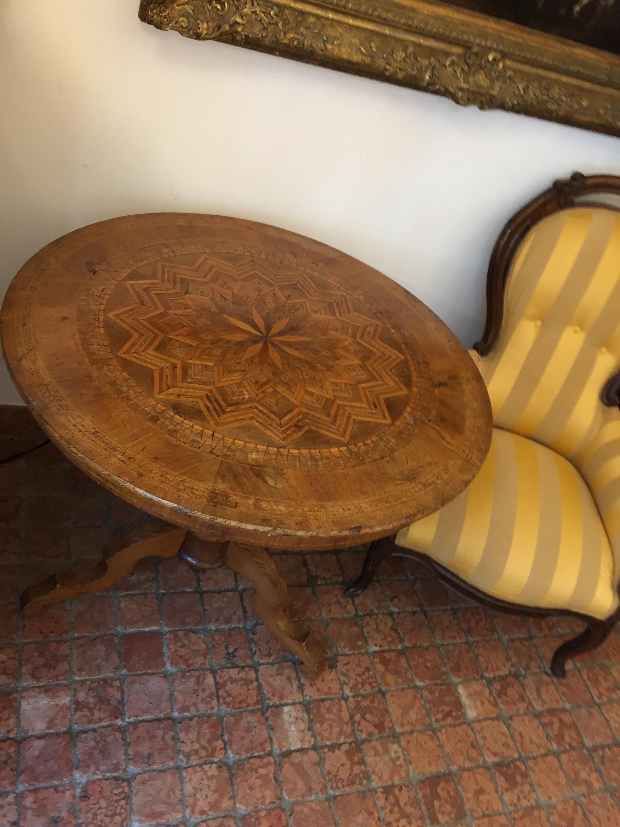 Mid-19th Century Italian Marquetry Circular Centre Table from Rolo 11
