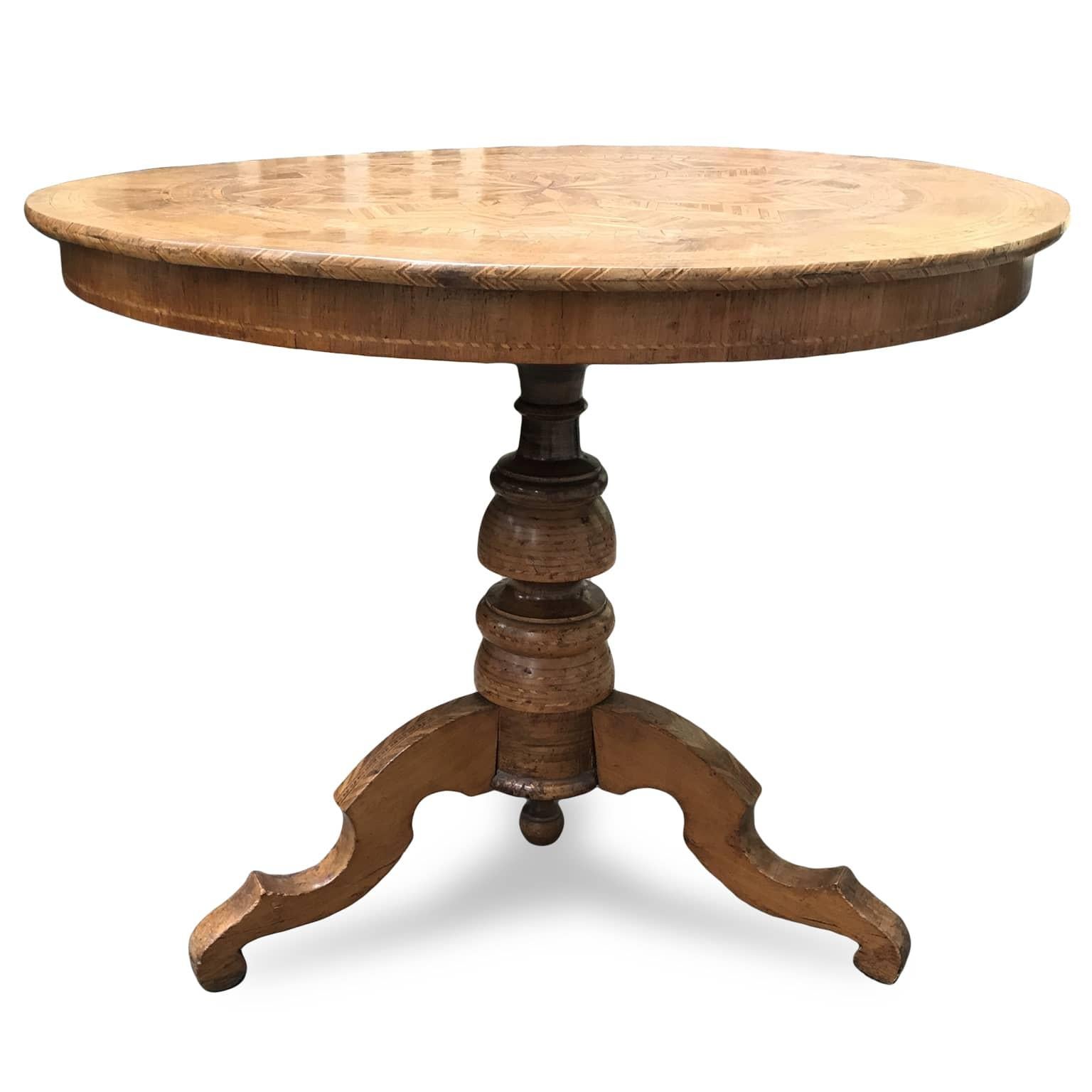 Mid-19th Century Italian Marquetry Circular Centre Table from Rolo In Distressed Condition In Milan, IT