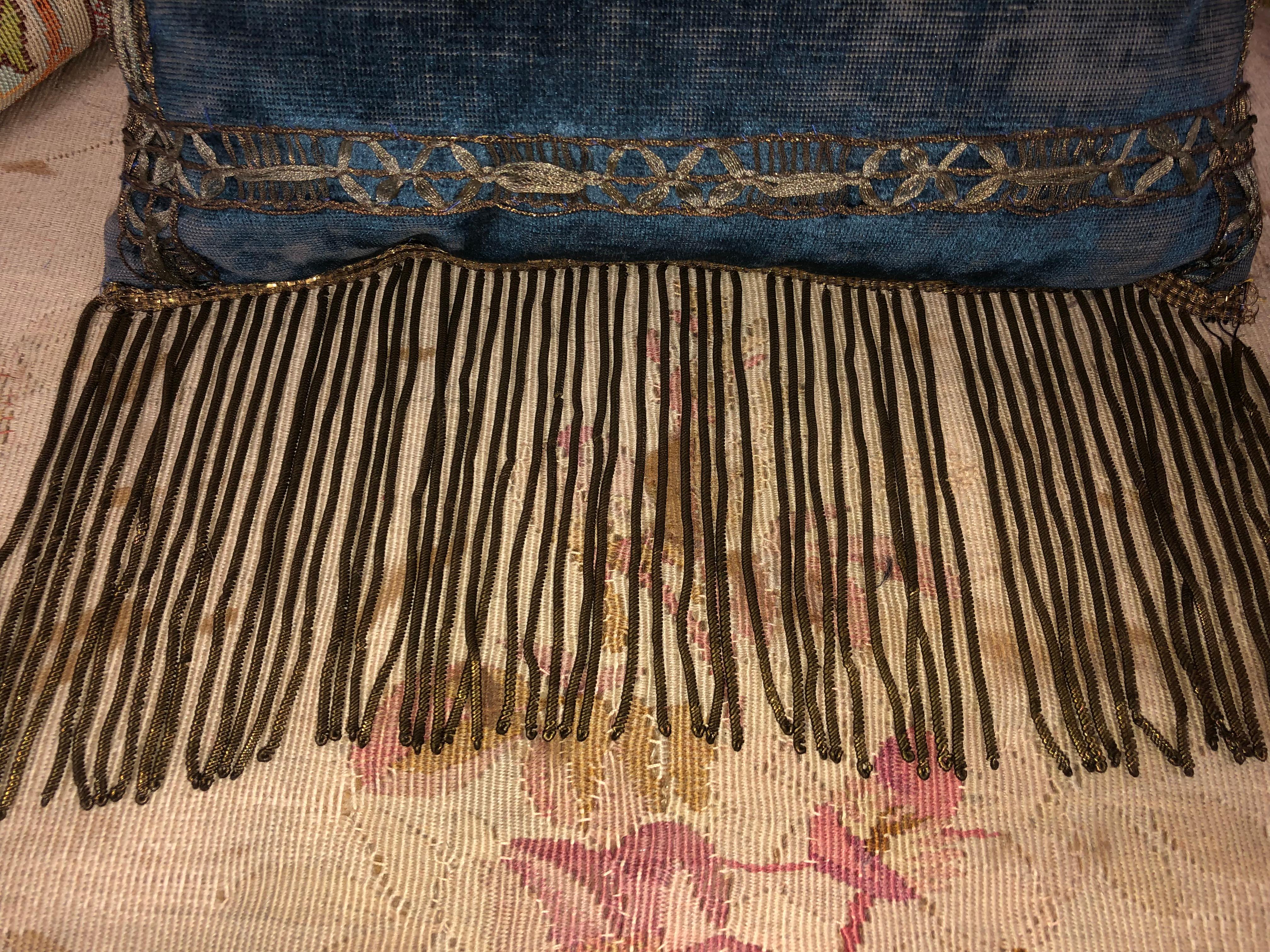 Mid-19th Century Italian Metallic Embroidered Velvet Pillows Metallic Fringe For Sale 5