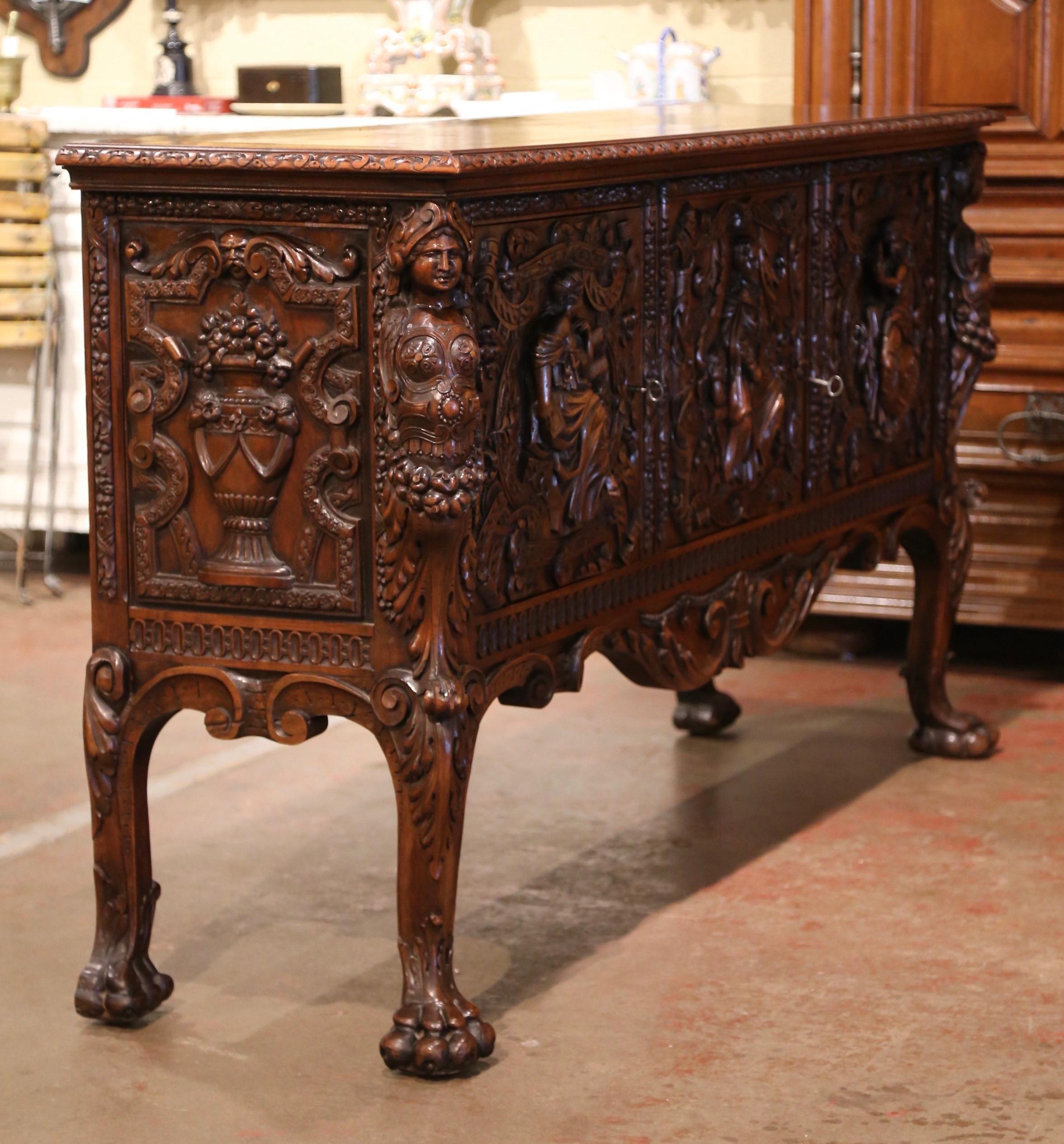 Mid-19th Century Italian Renaissance Hand Carved Walnut Credenza Cabinet For Sale 6