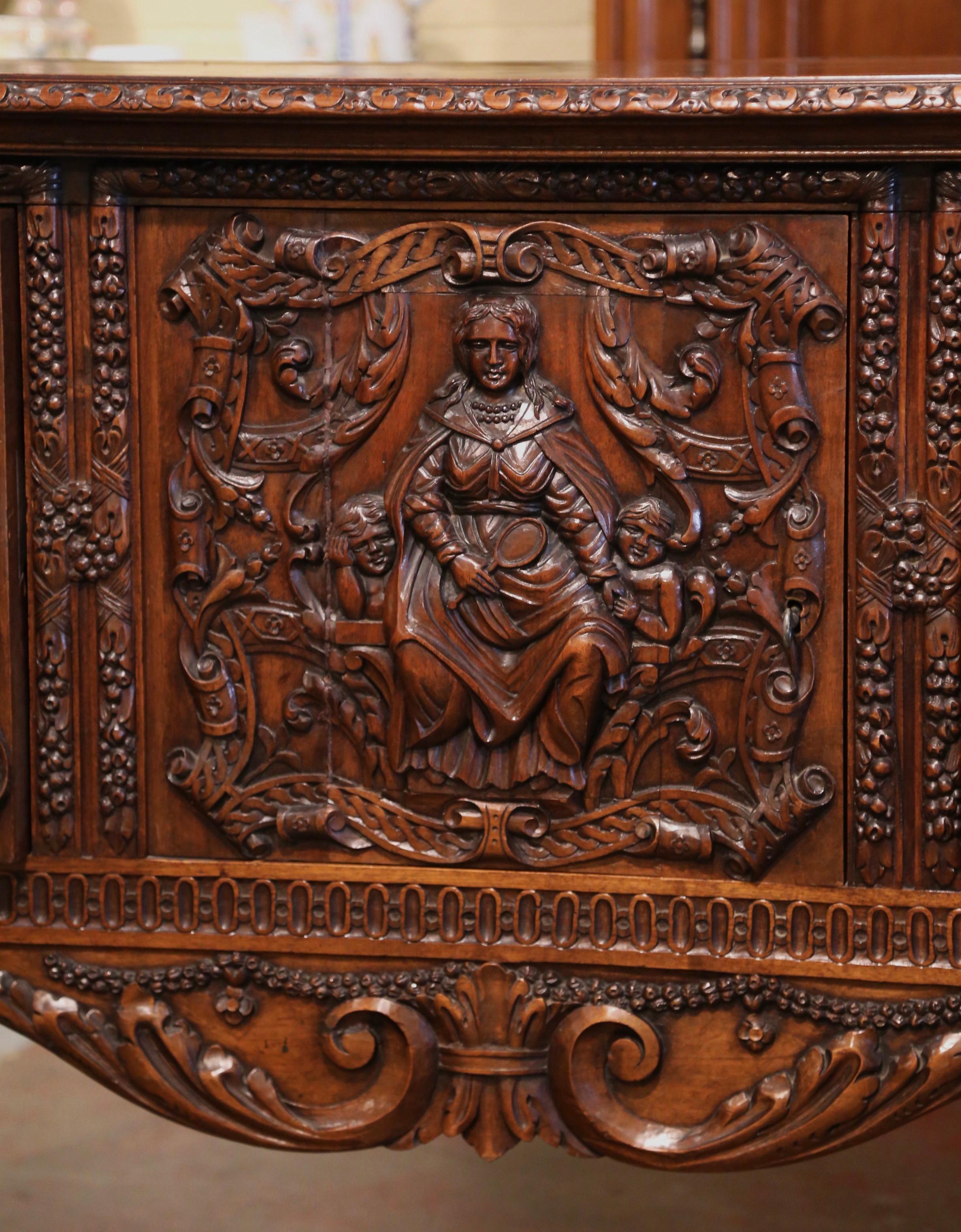 Mid-19th Century Italian Renaissance Hand Carved Walnut Credenza Cabinet For Sale 3