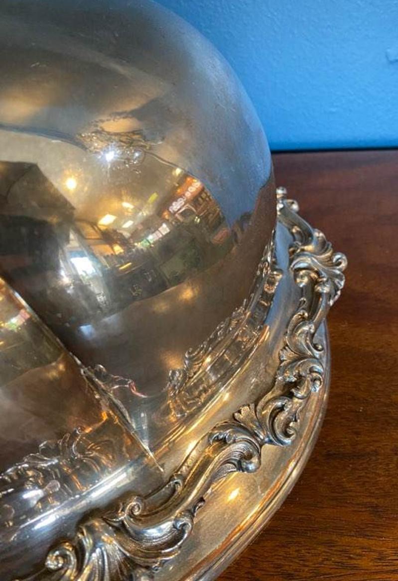 Mid-19th Century James Dixon & Sons English Sheffield Silver Plated Meat Dome In Good Condition For Sale In Middleburg, VA
