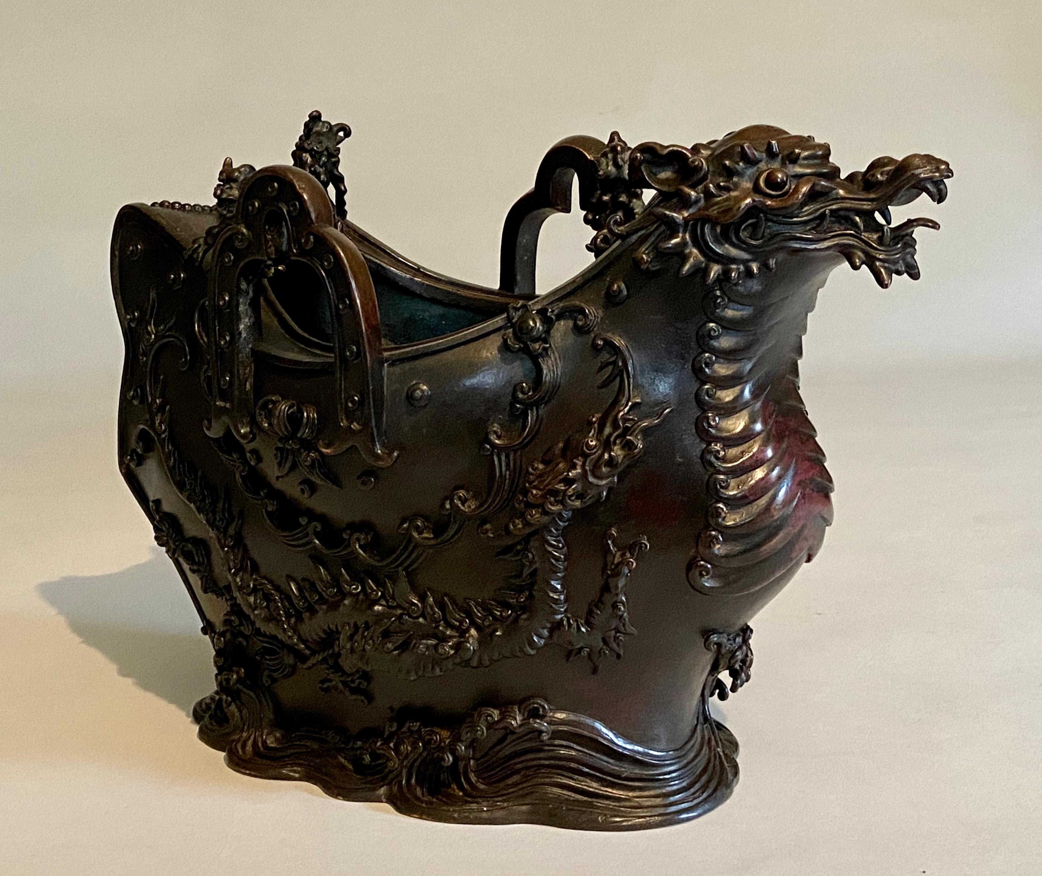 Mid-19th Century Japanese Bronze Incense Burner, Edo Period In Fair Condition For Sale In Godalming, GB