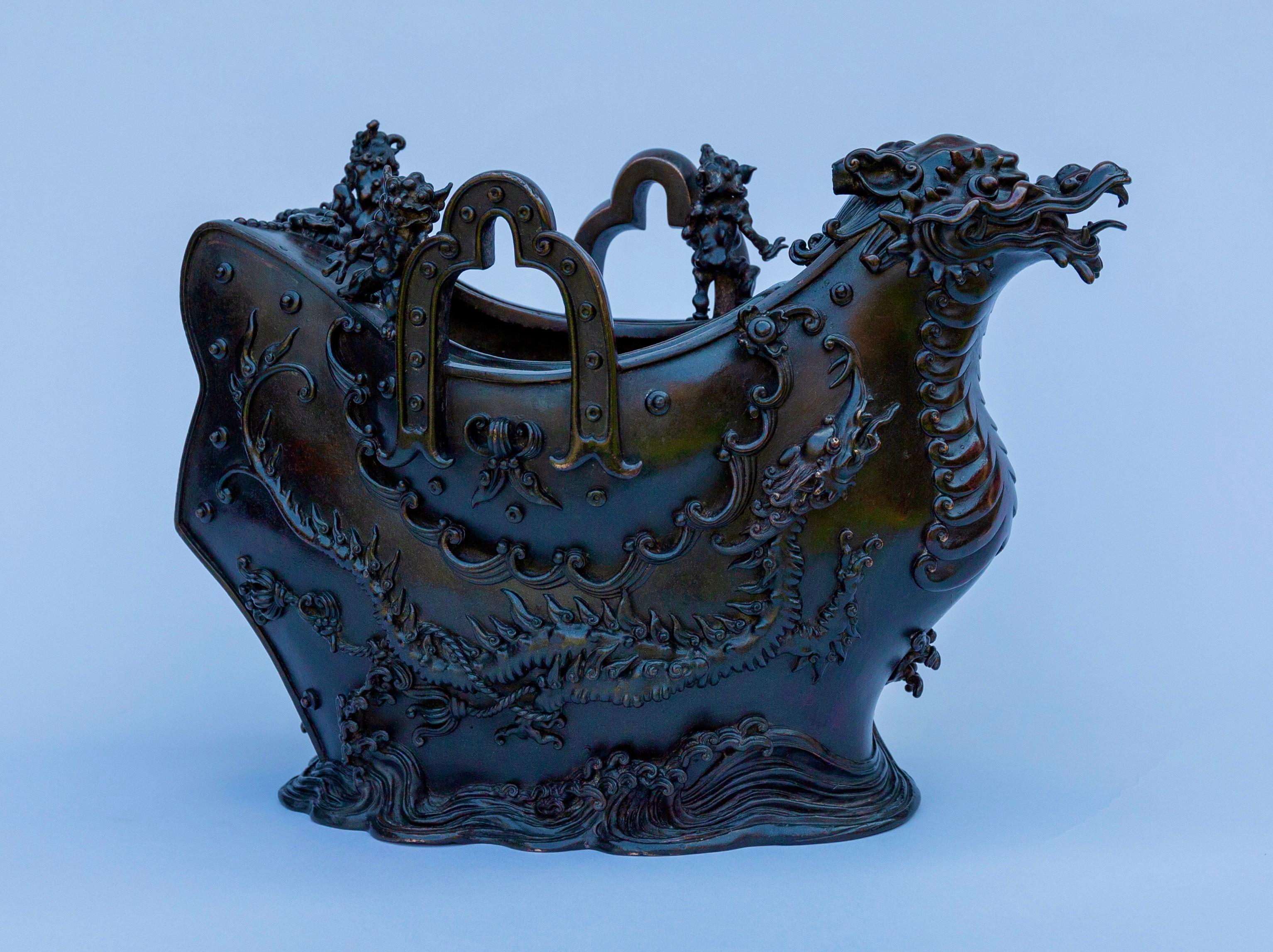 Mid-19th Century Japanese Bronze Incense Burner, Edo Period For Sale 1
