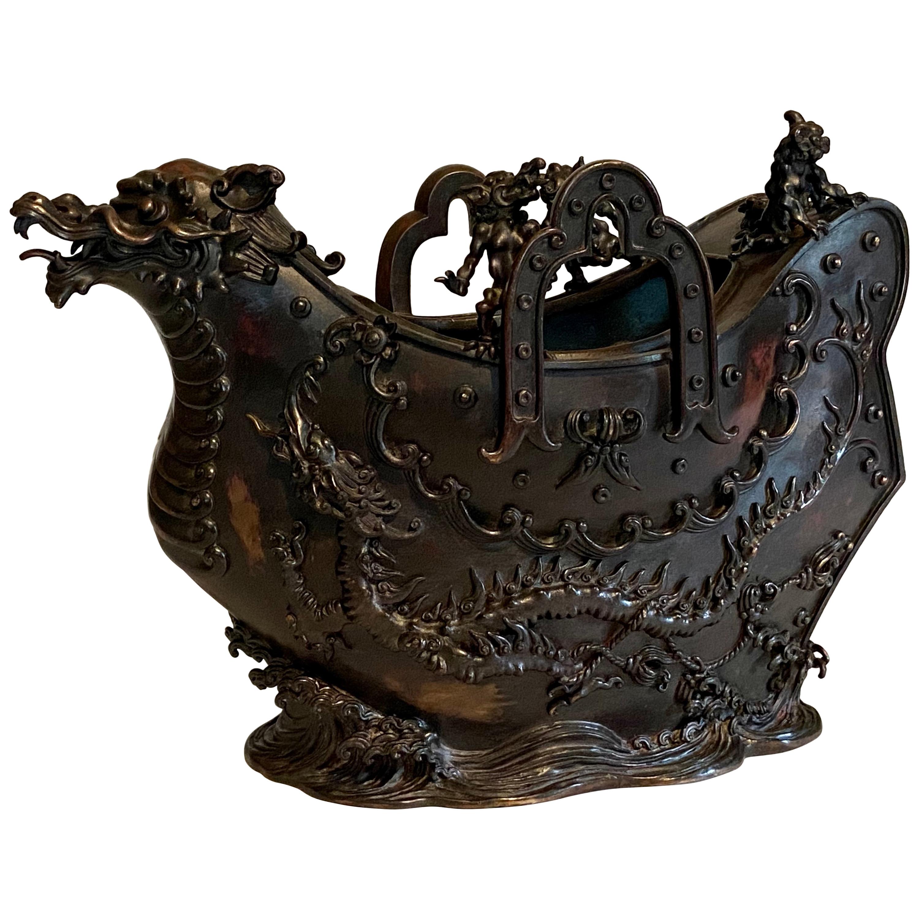 Mid-19th Century Japanese Bronze Incense Burner, Edo Period For Sale