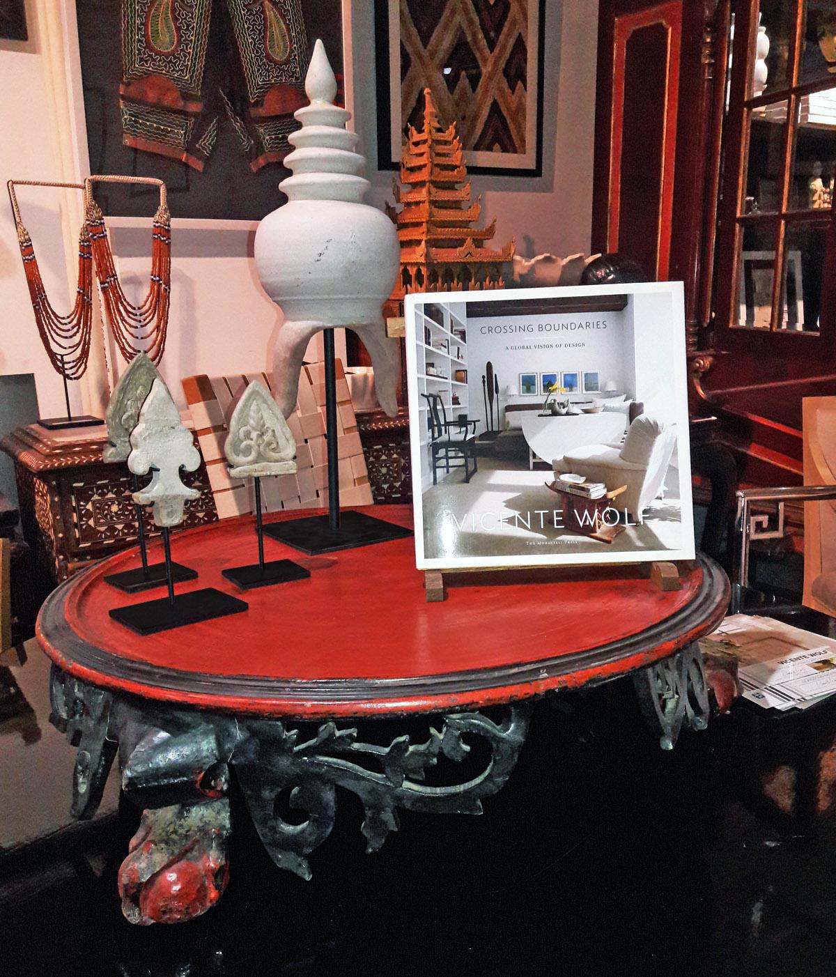 Mid-19th Century Lacquered Tray Table from Thailand 2