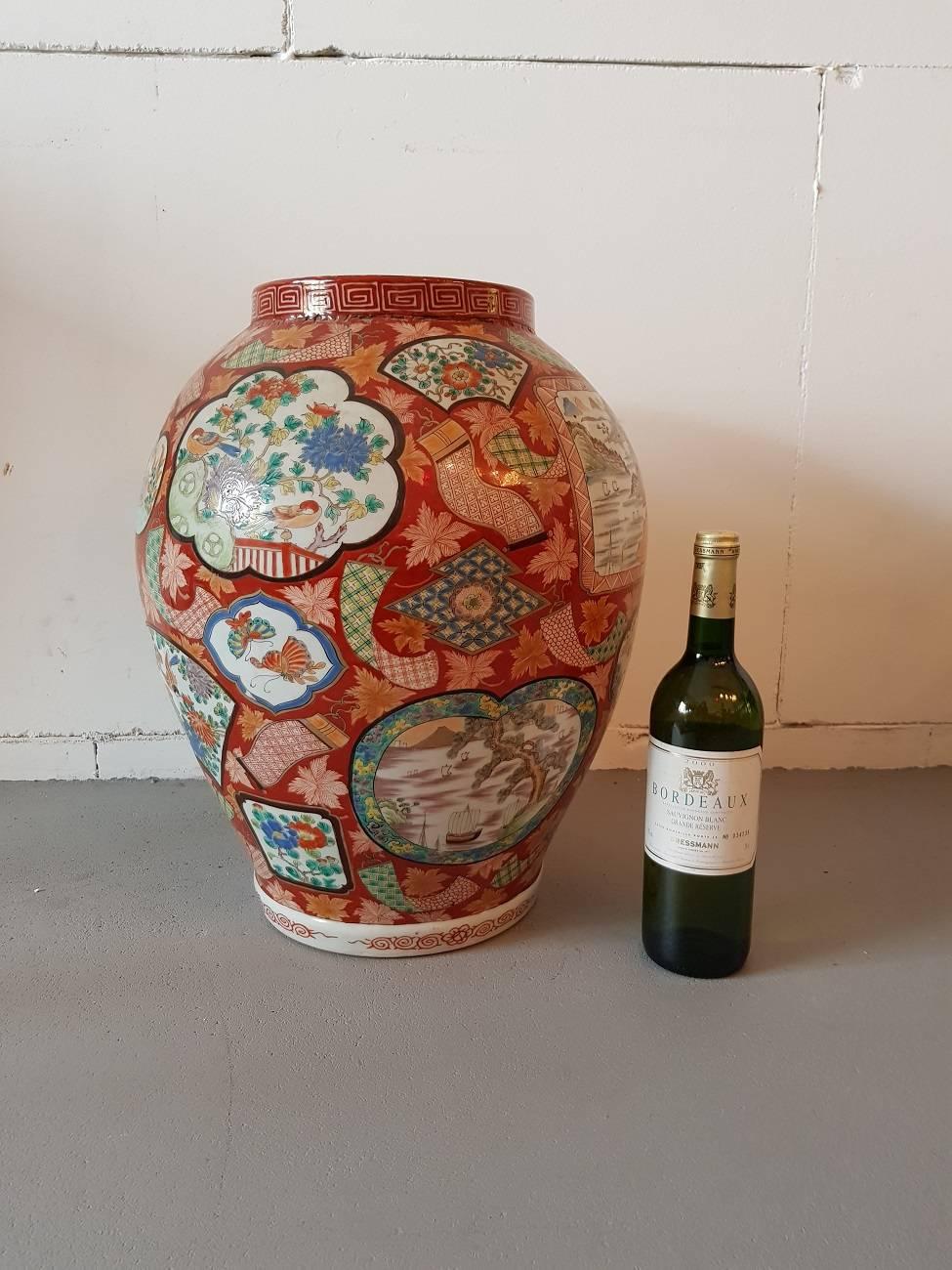Beautiful mid-19th century model large Japanese Imari style art porcelain vase marked 