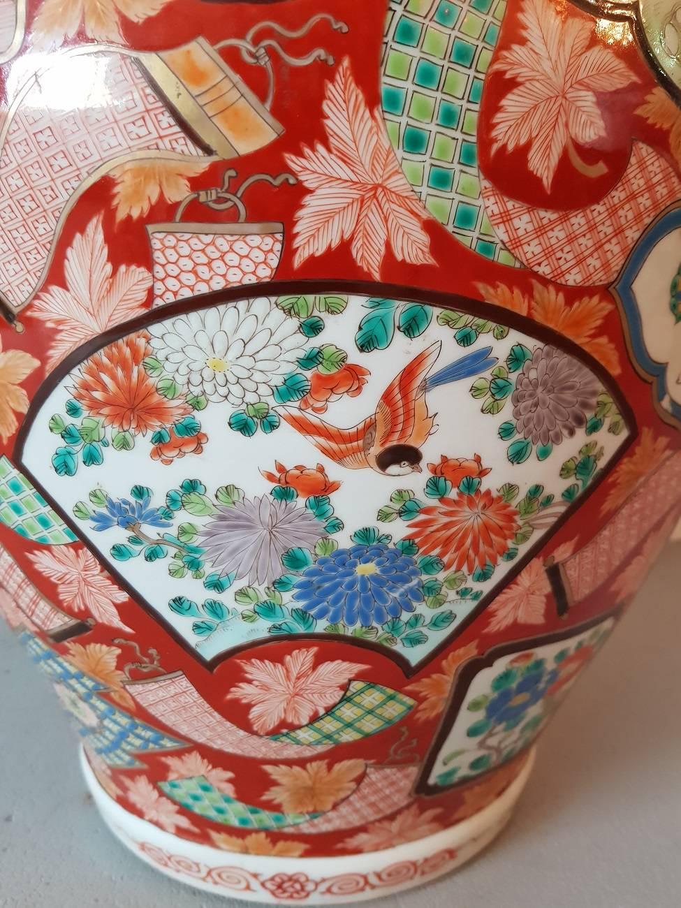 Mid-19th Century Large Model Japanese Imari Style Art Vase In Excellent Condition In Raalte, NL
