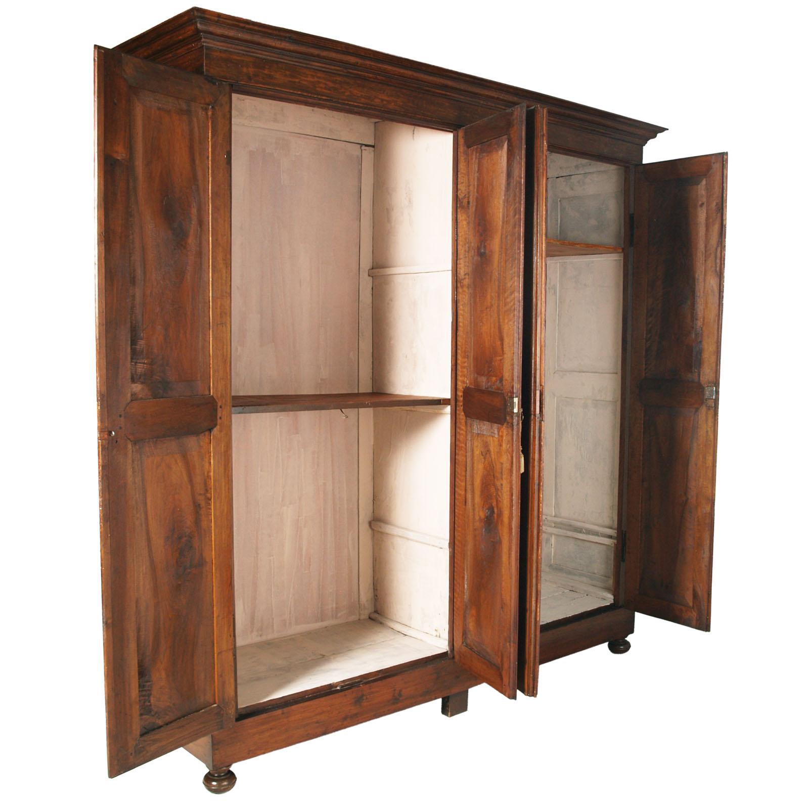 Mid-19th Century Large Neoclassic Cupboard Bookcase Wardrobe in Massive Walnut For Sale 1