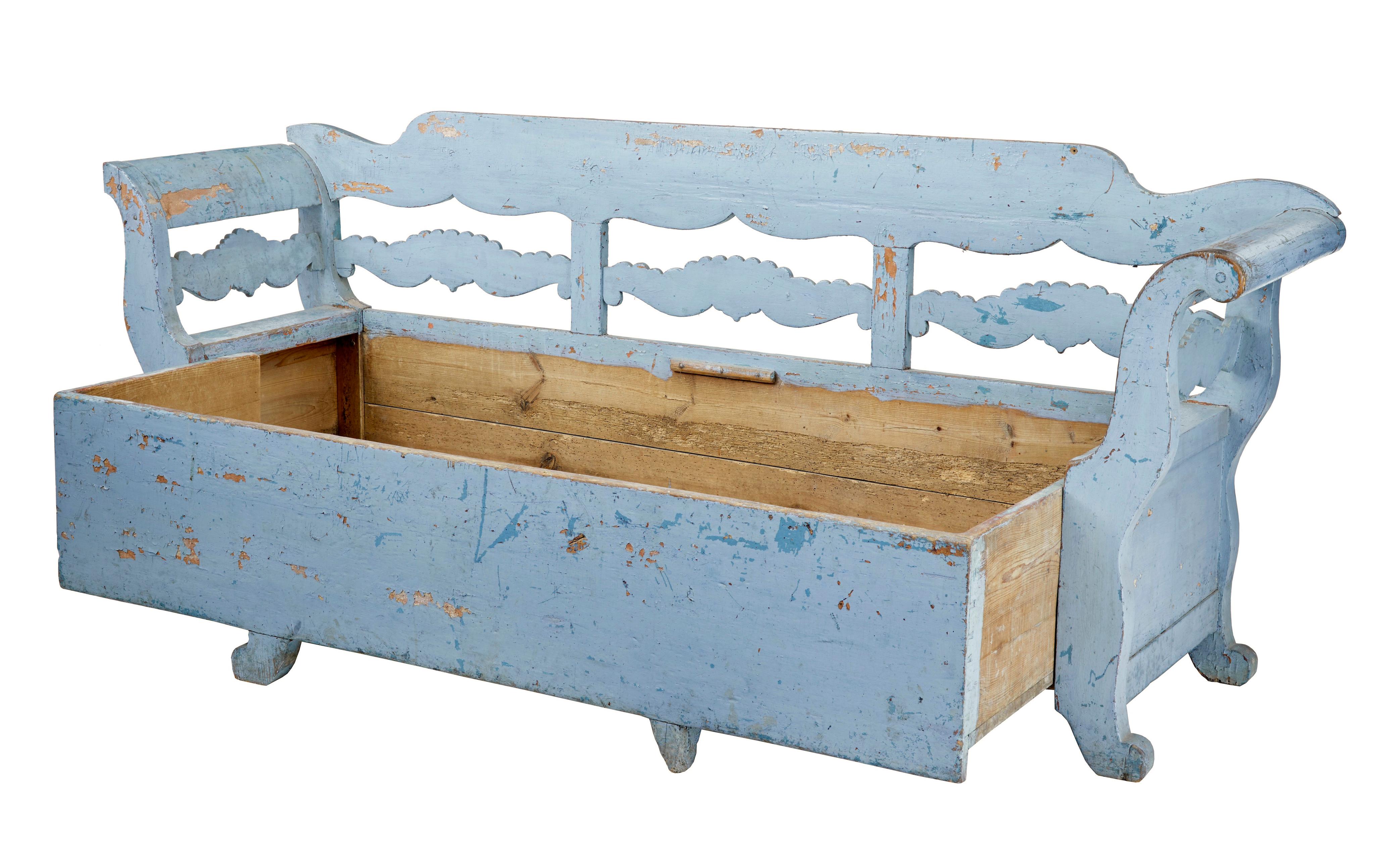 Rustic Mid 19th century large painted Swedish bench day bed For Sale
