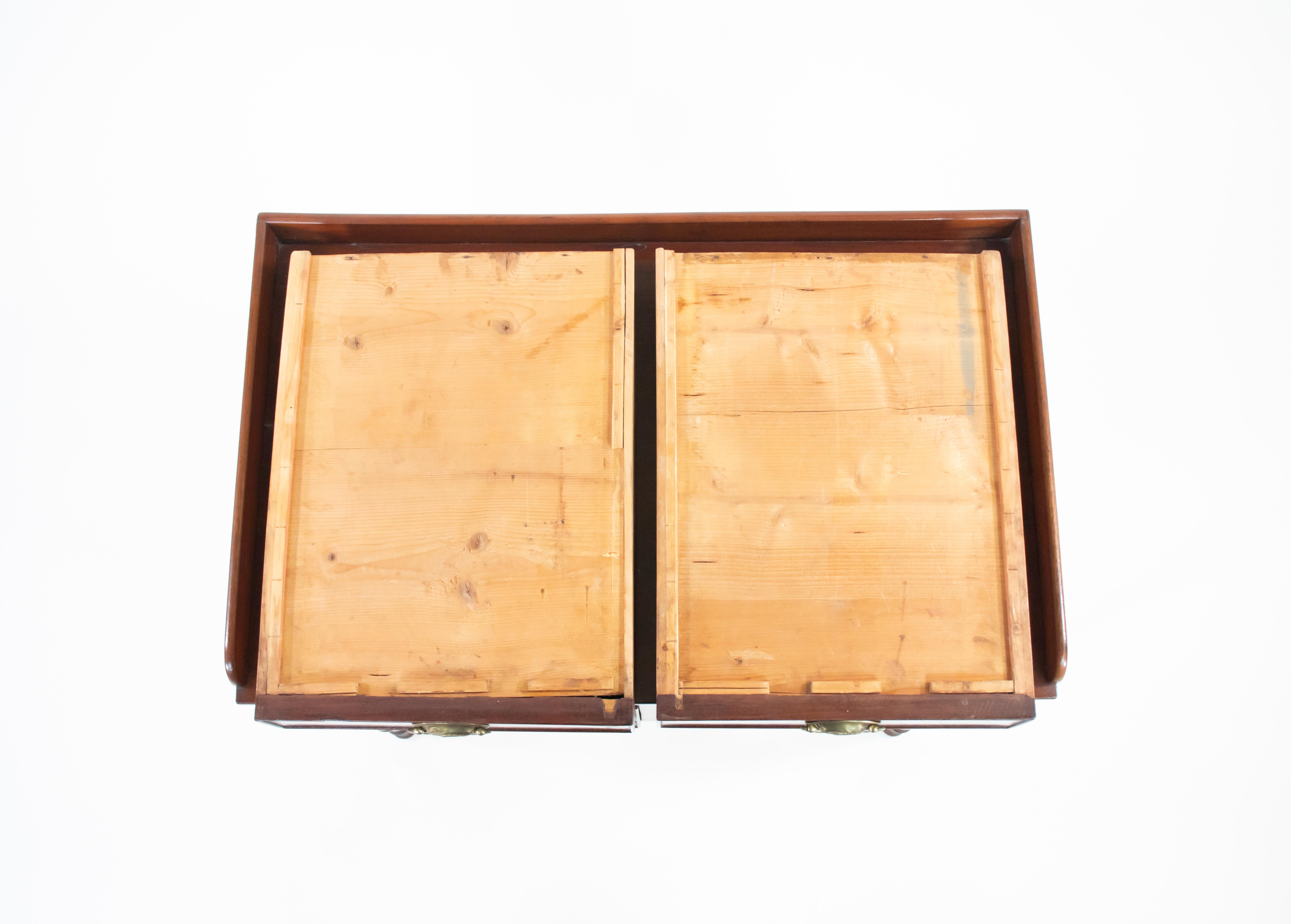 Armadio da camera in mogano fiammato della tarda Reggenza della metà del XIX secolo in vendita 6