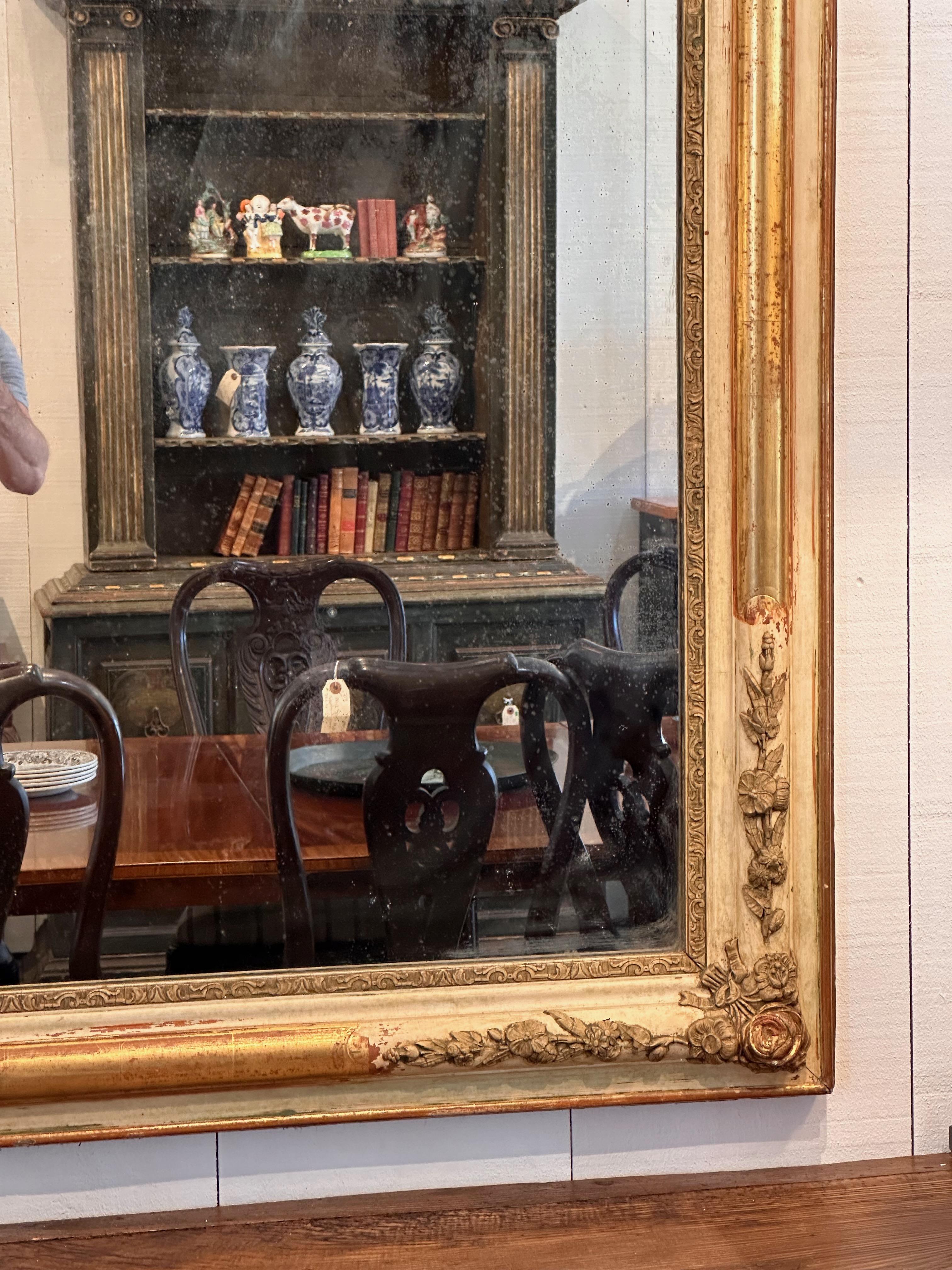 Bois doré Miroir Louis Phillippe Napoléon III du milieu du 19ème siècle en vente