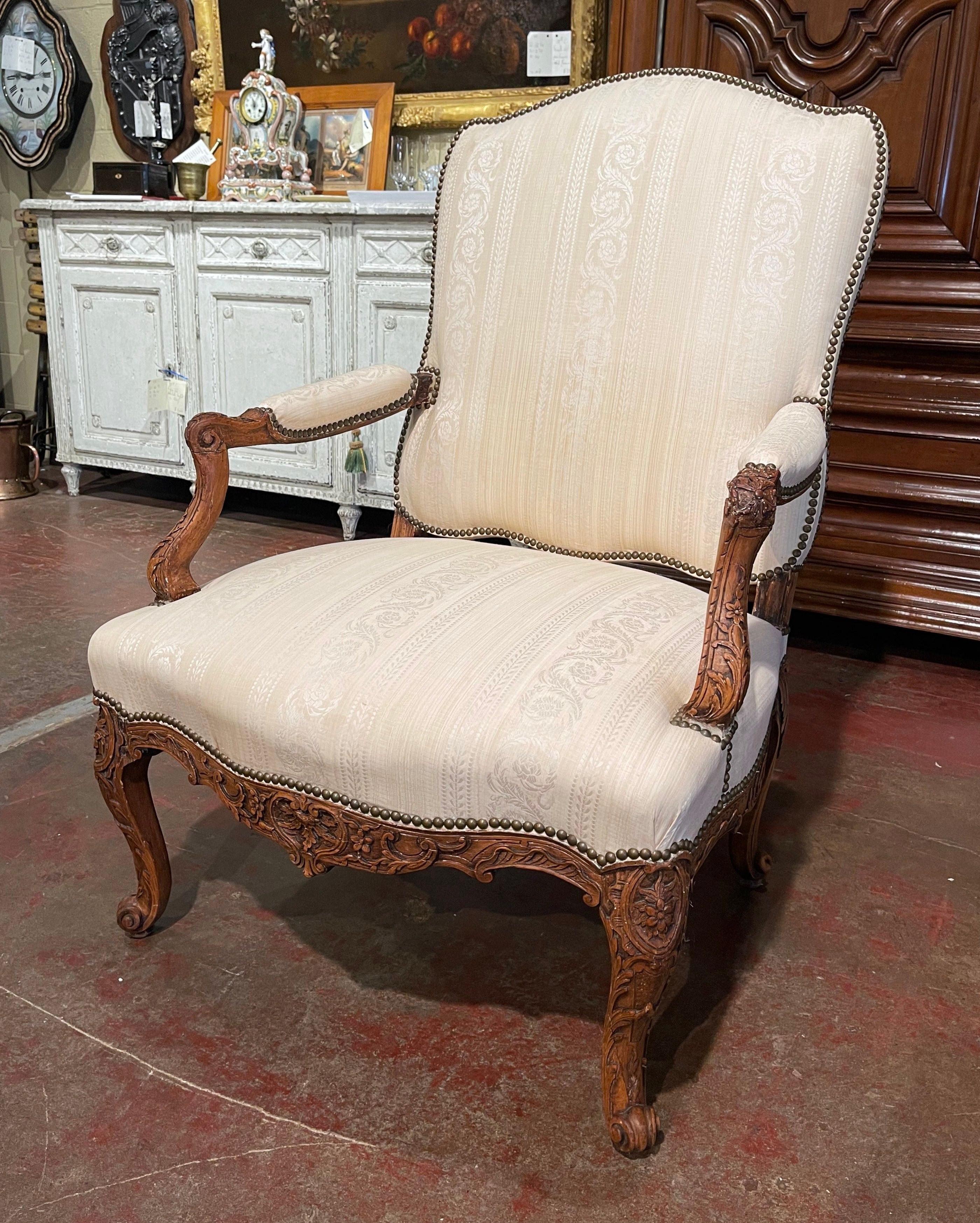 Hand-Carved Mid-19th Century Louis XV Carved Walnut Upholstered Armchair from Provence For Sale