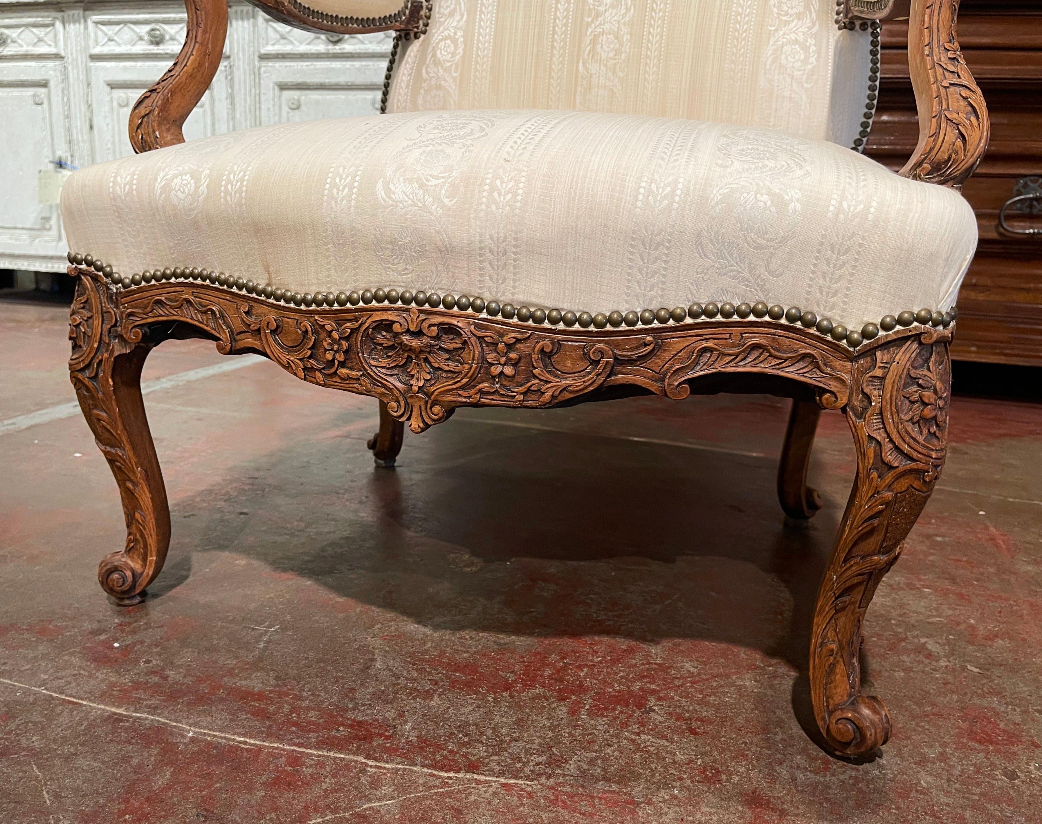 Mid-19th Century Louis XV Carved Walnut Upholstered Armchair from Provence In Excellent Condition For Sale In Dallas, TX